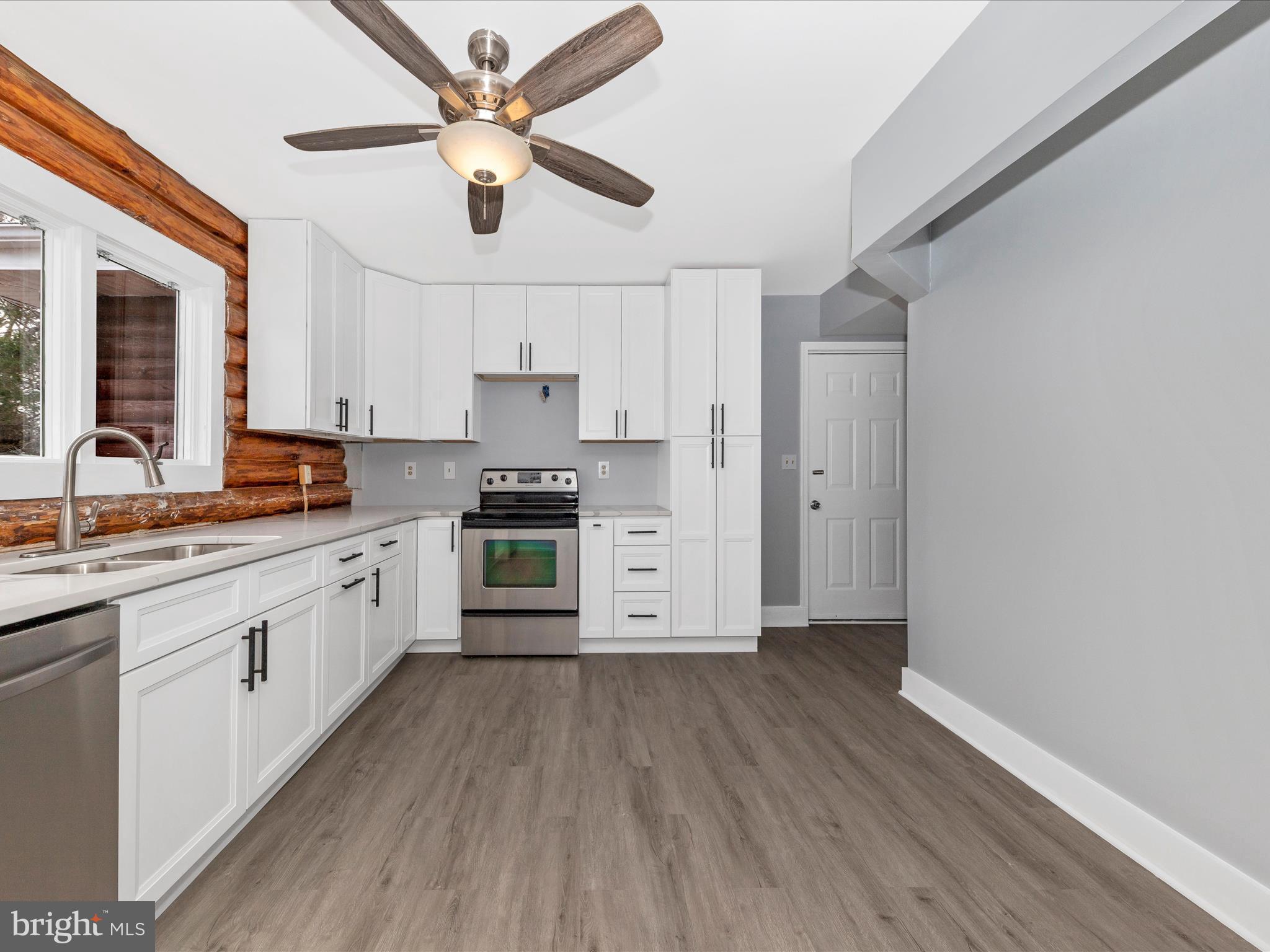 FOXLAIR ACRES - Residential