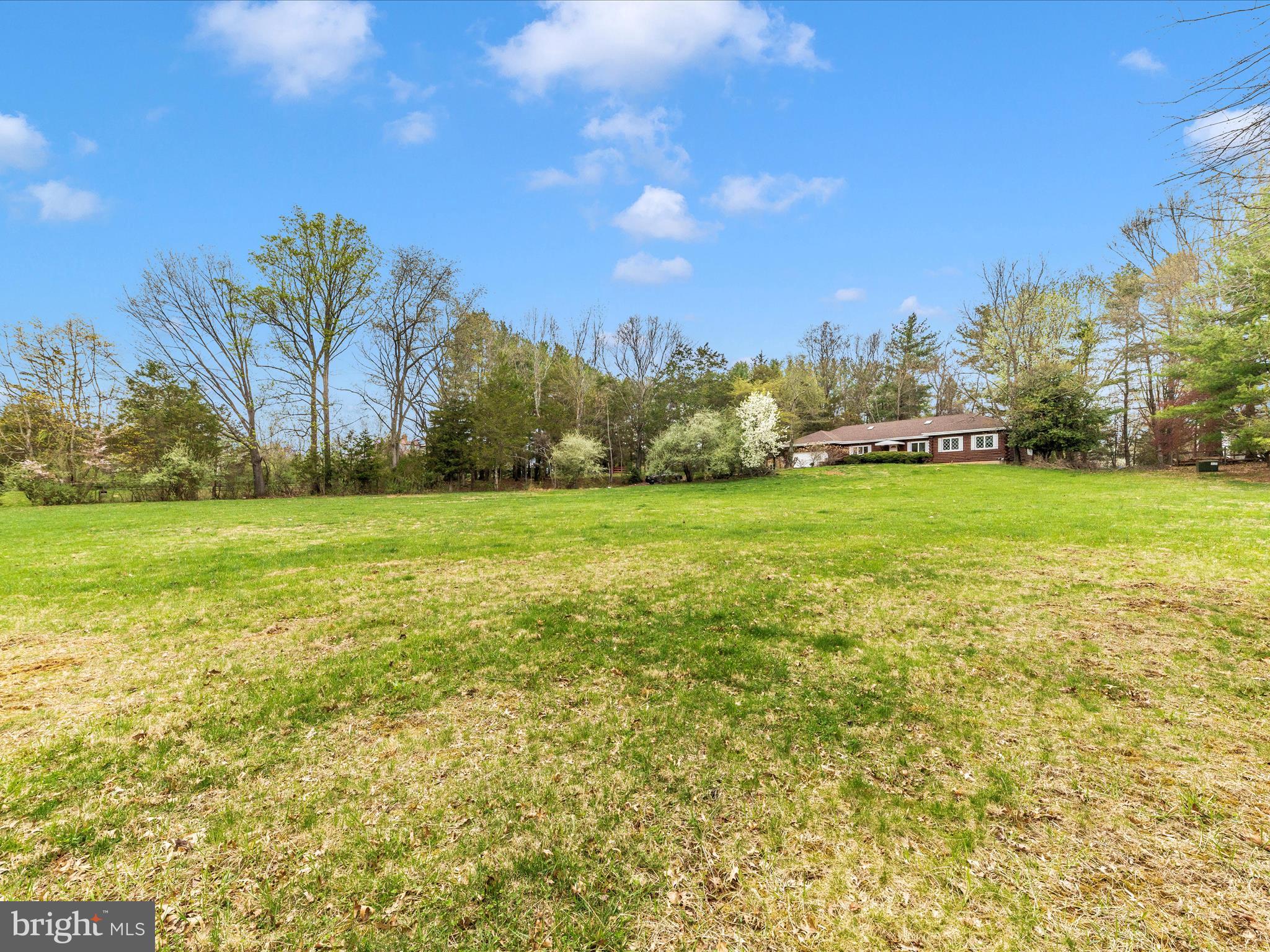 FOXLAIR ACRES - Residential