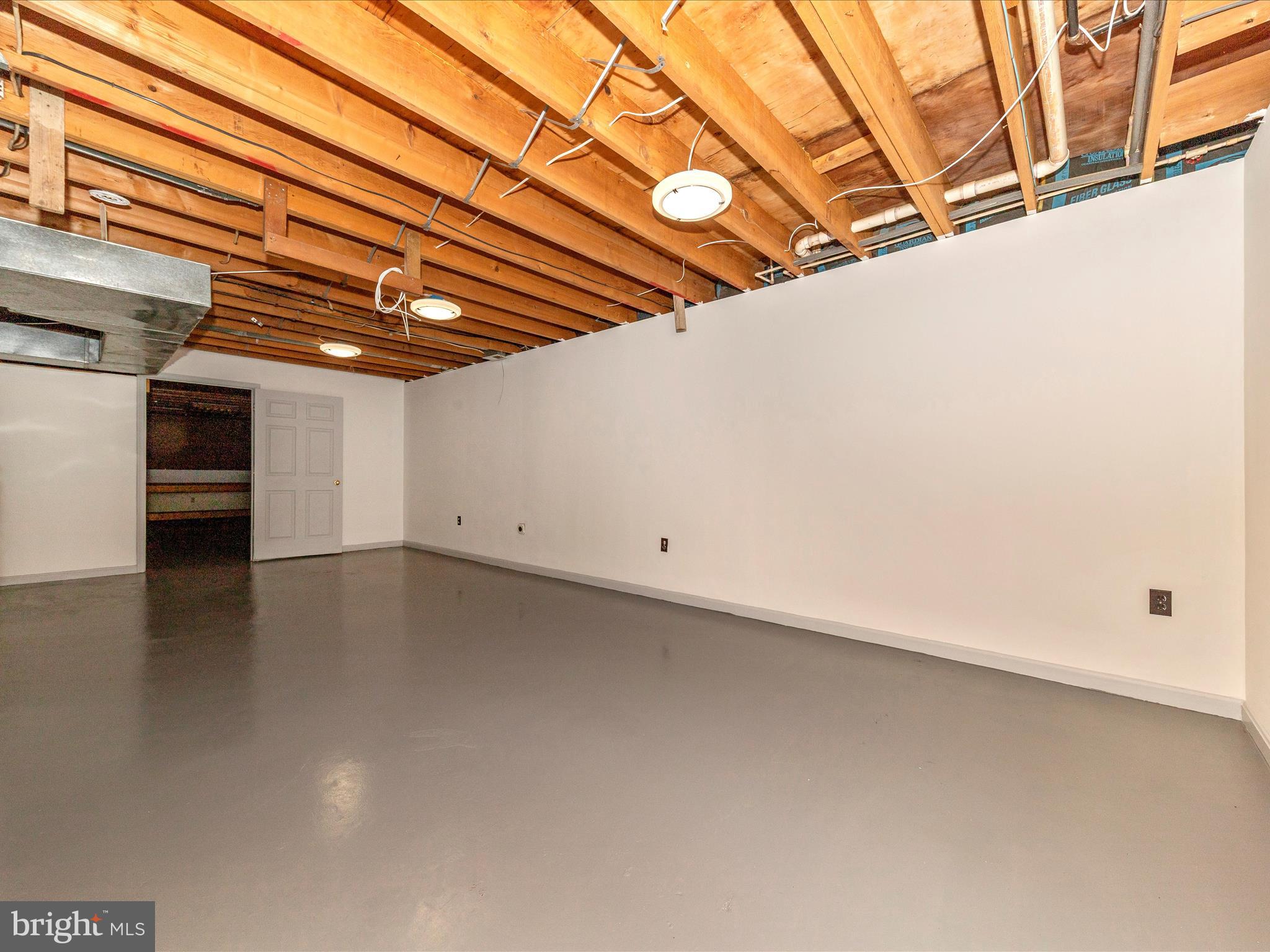 FOXLAIR ACRES - Residential