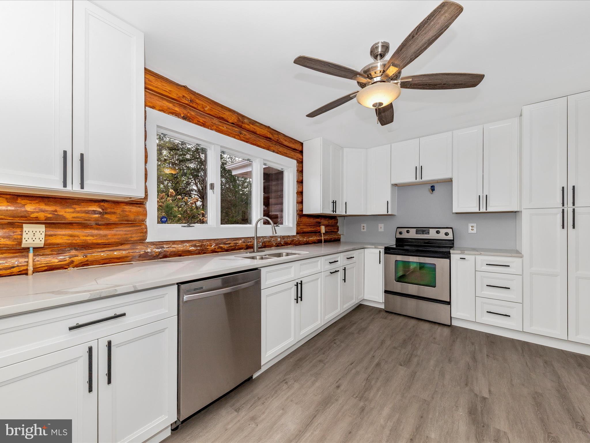 FOXLAIR ACRES - Residential