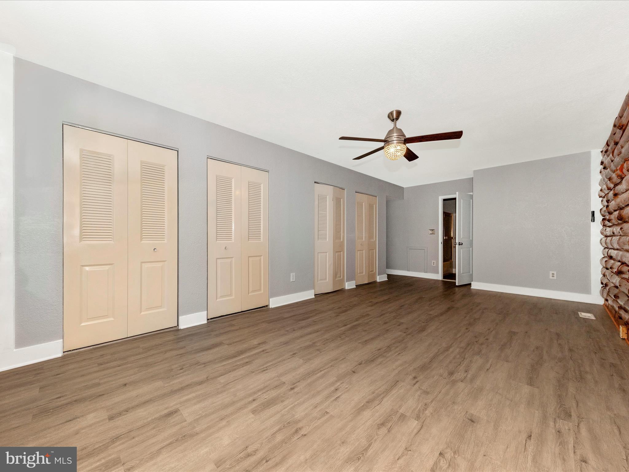 FOXLAIR ACRES - Residential