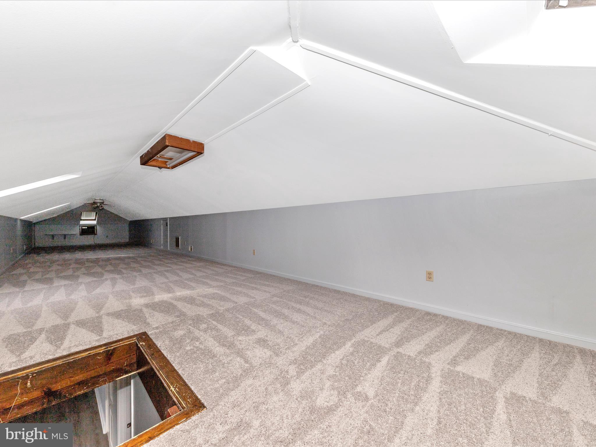 FOXLAIR ACRES - Residential