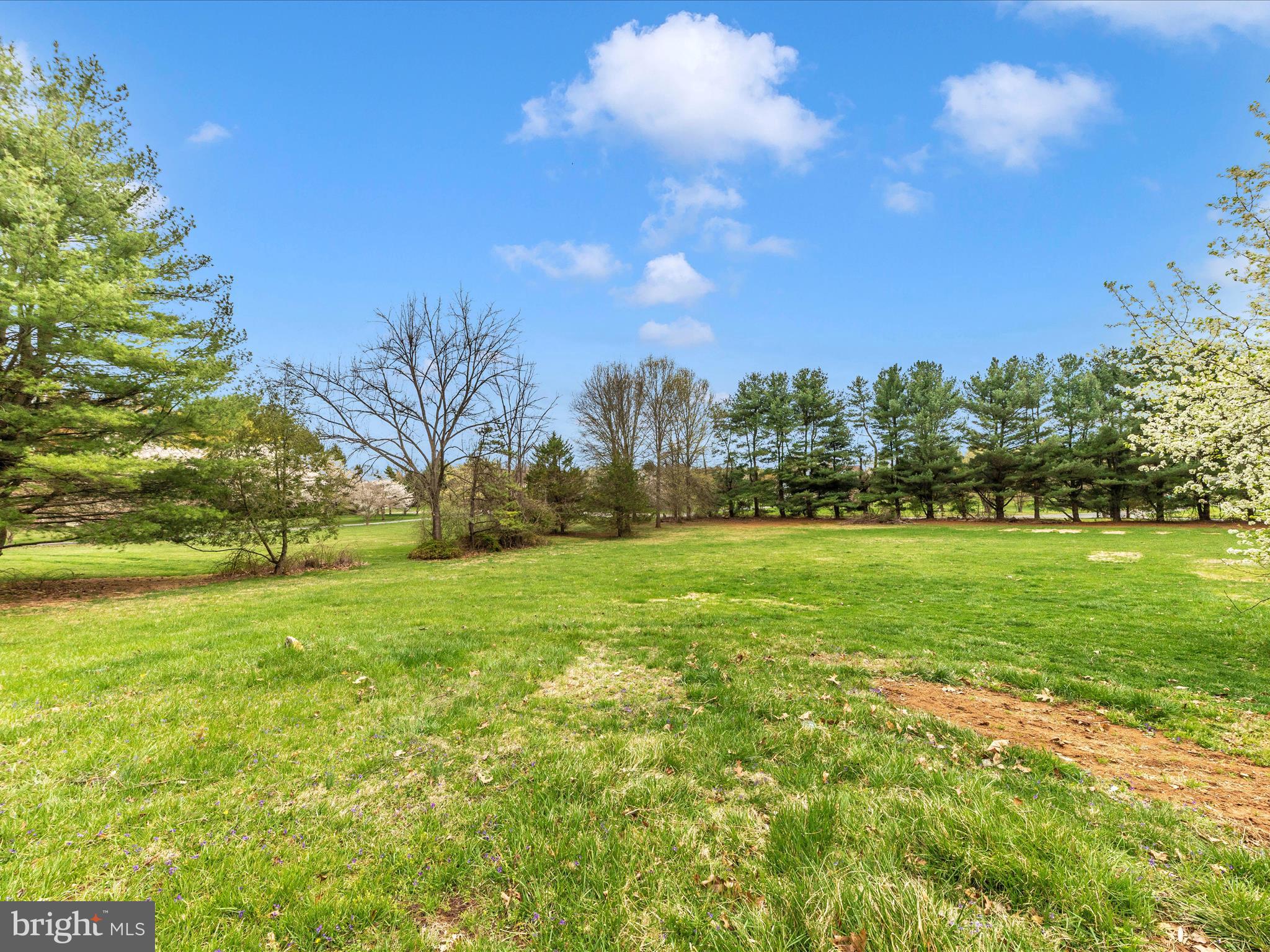 FOXLAIR ACRES - Residential