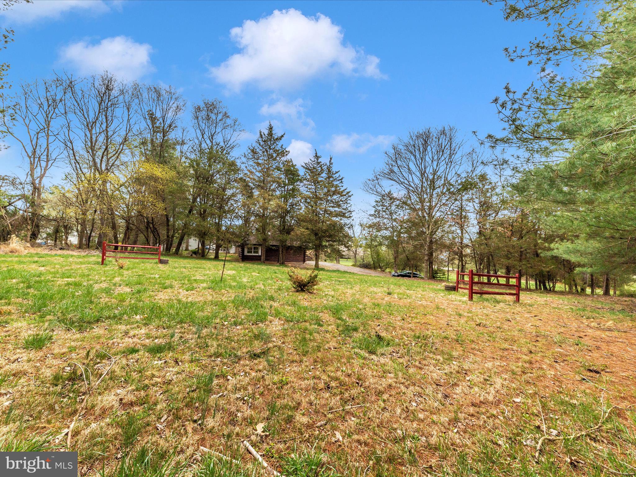 FOXLAIR ACRES - Residential