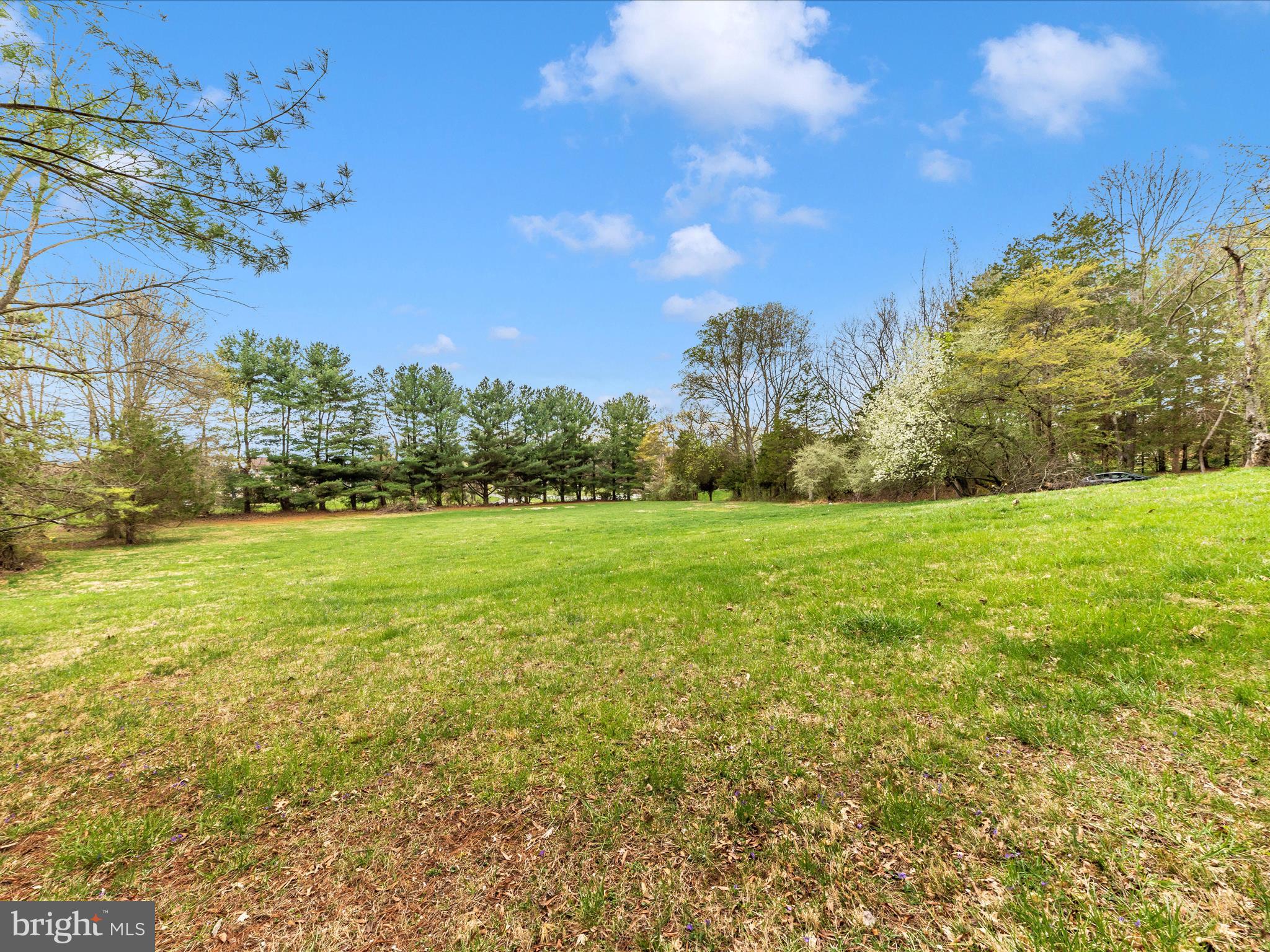 FOXLAIR ACRES - Residential