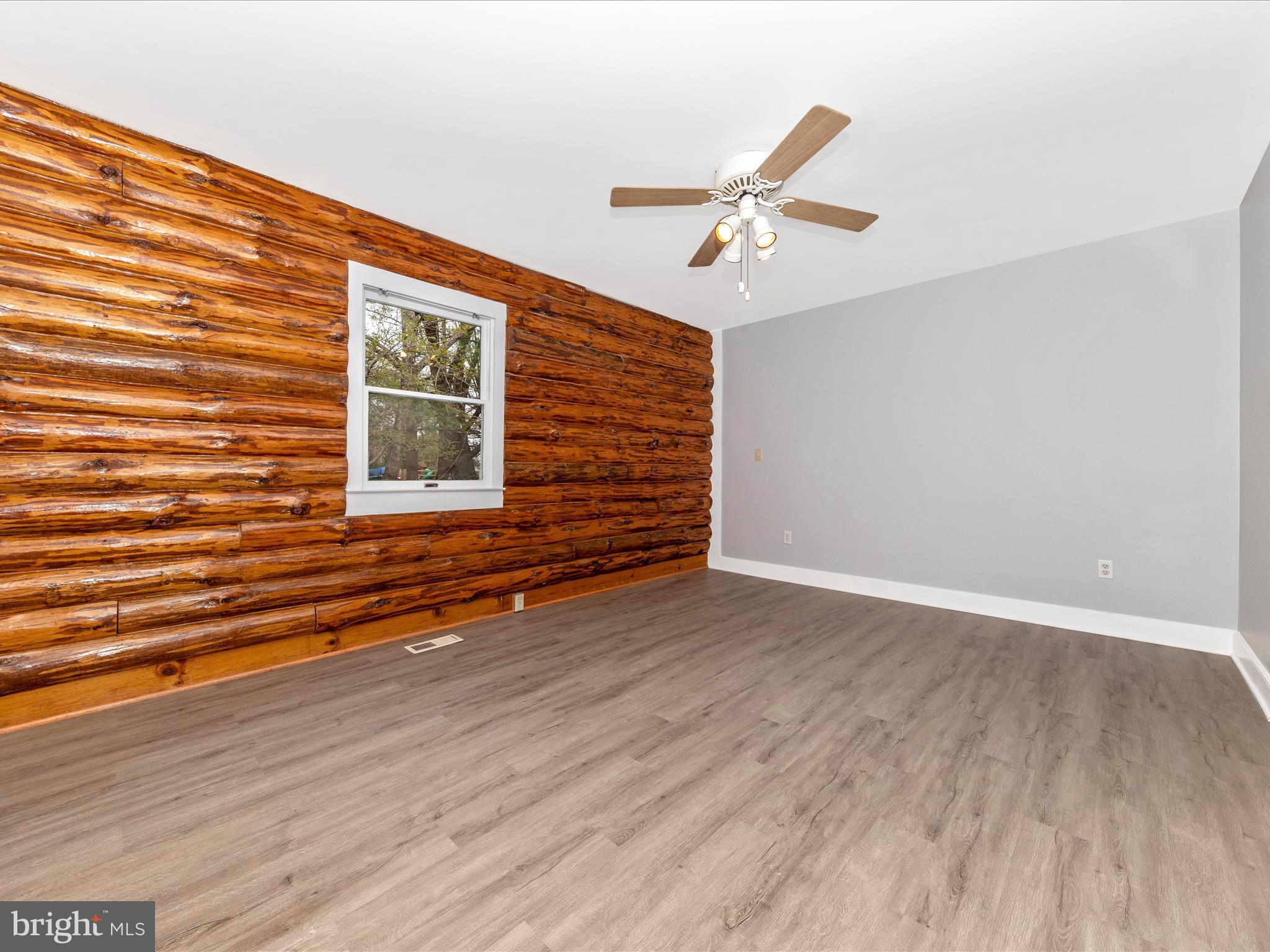 FOXLAIR ACRES - Residential