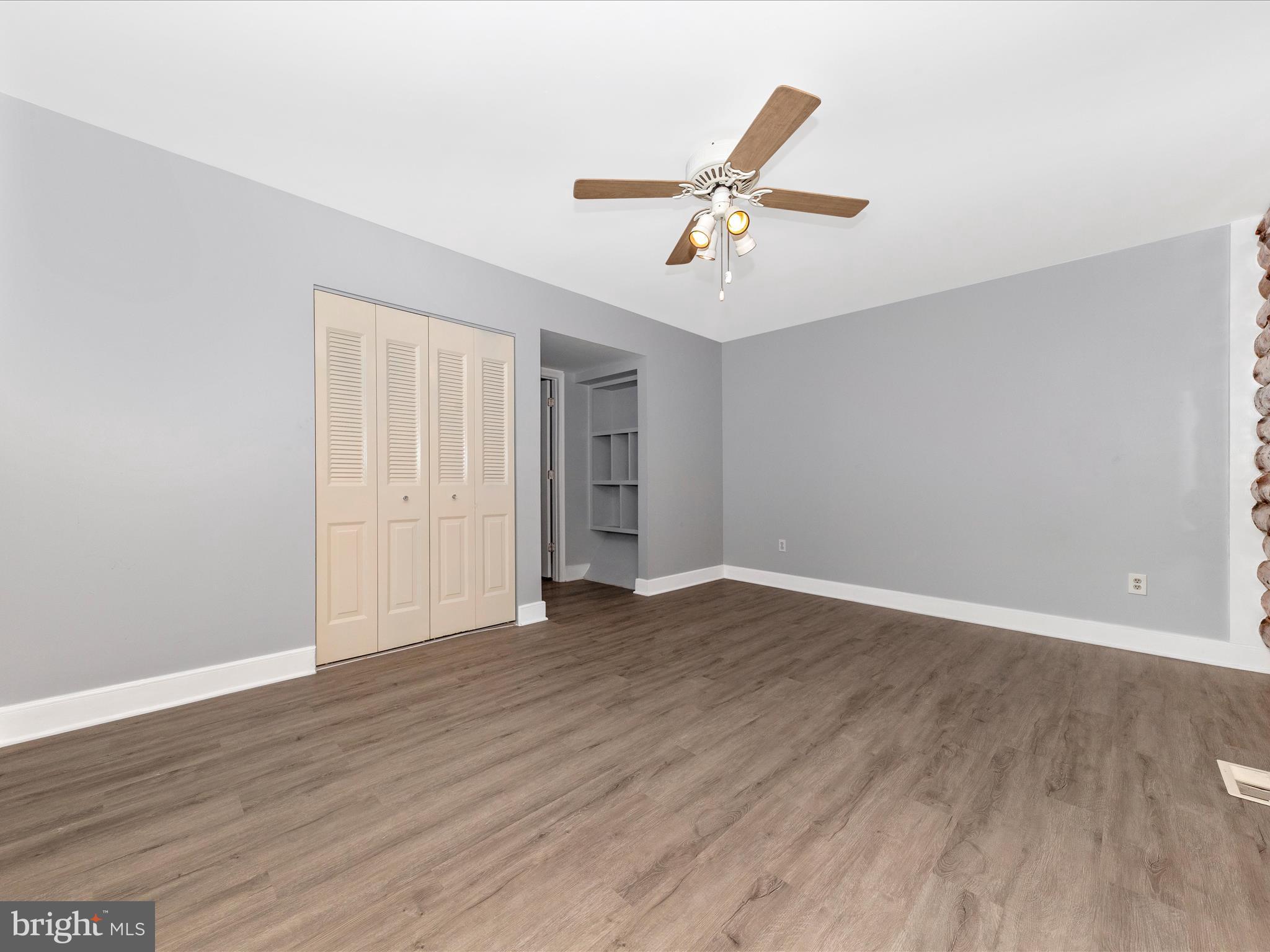 FOXLAIR ACRES - Residential