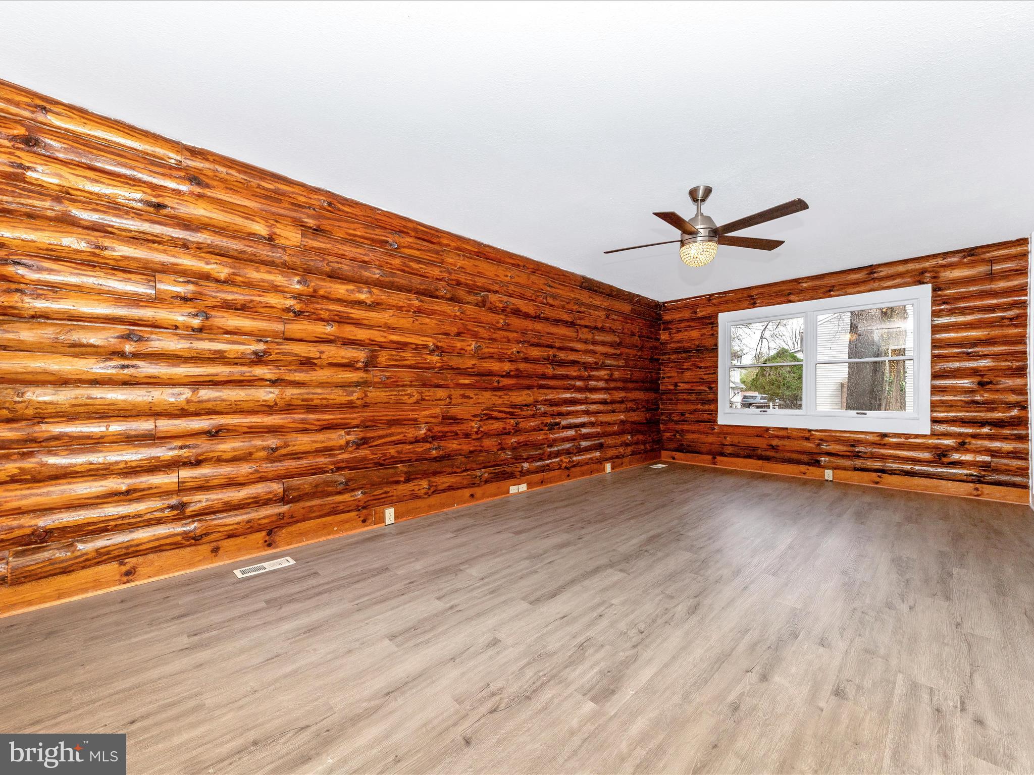 FOXLAIR ACRES - Residential