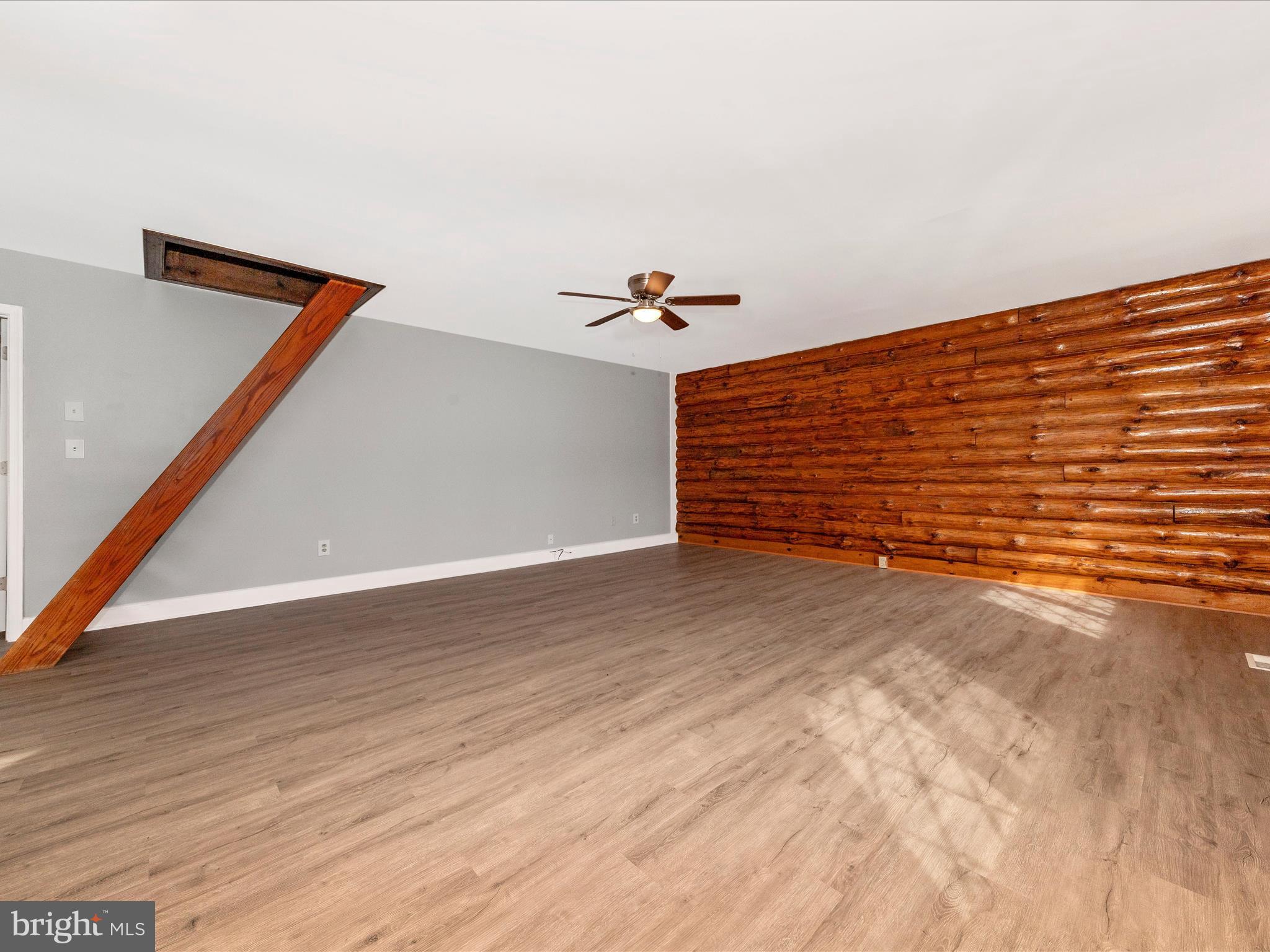 FOXLAIR ACRES - Residential