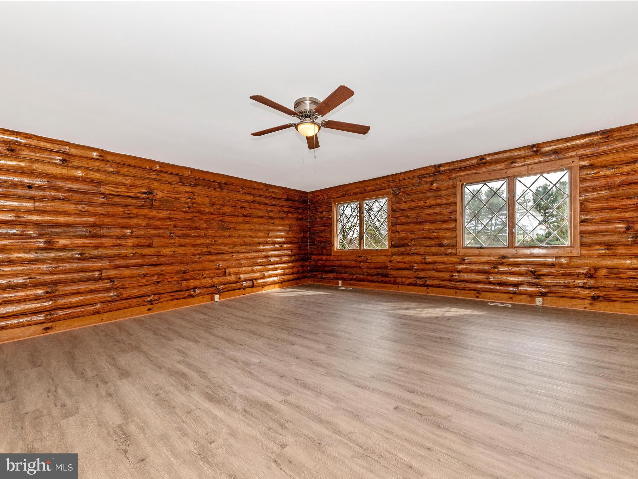 FOXLAIR ACRES - Residential