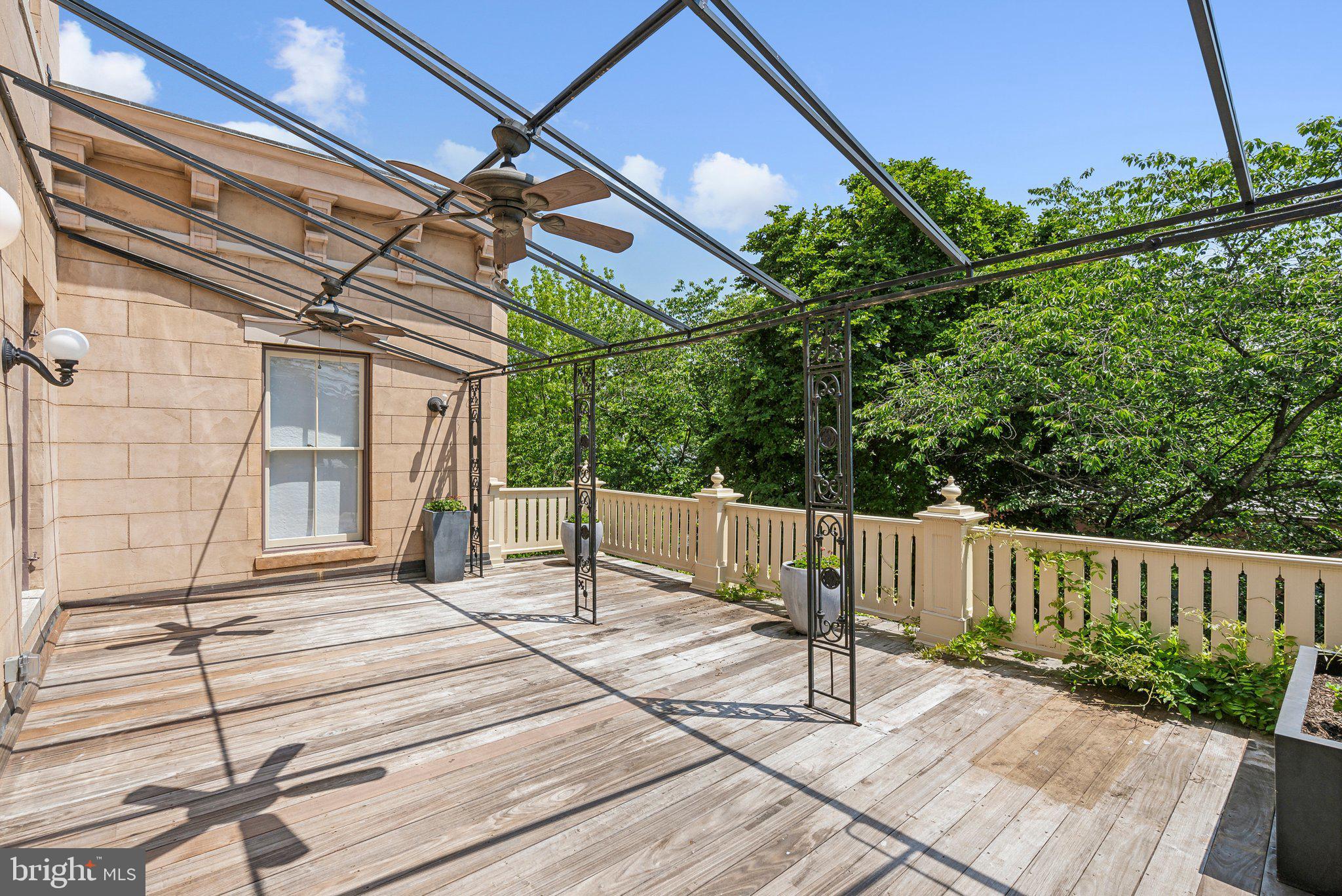 GEORGETOWN - Residential