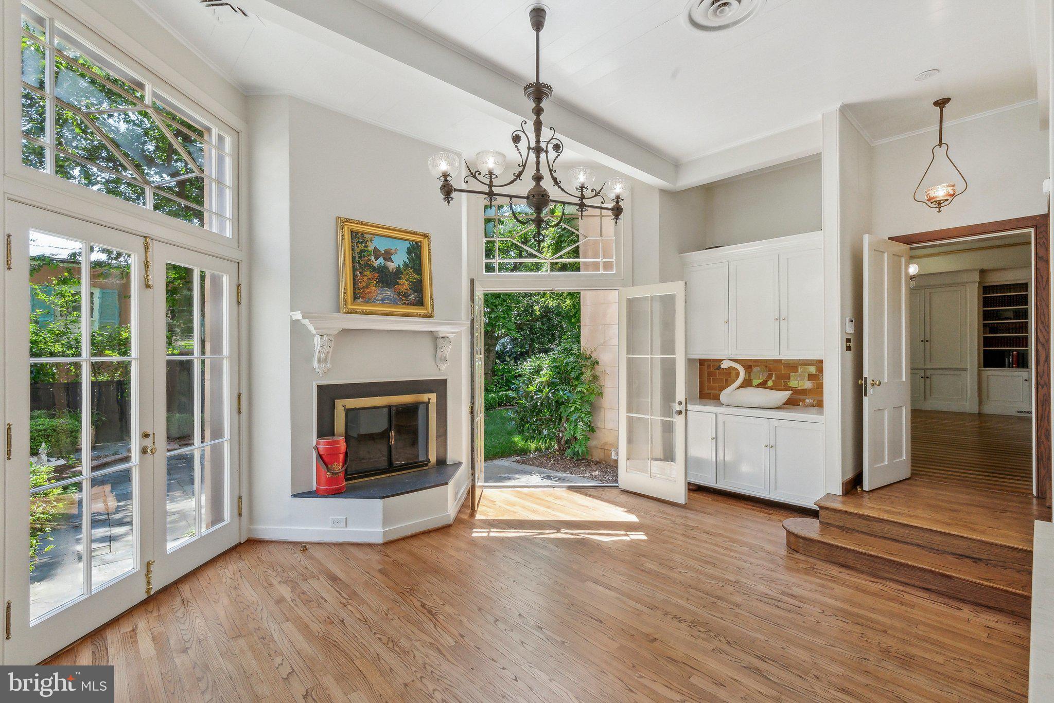 GEORGETOWN - Residential