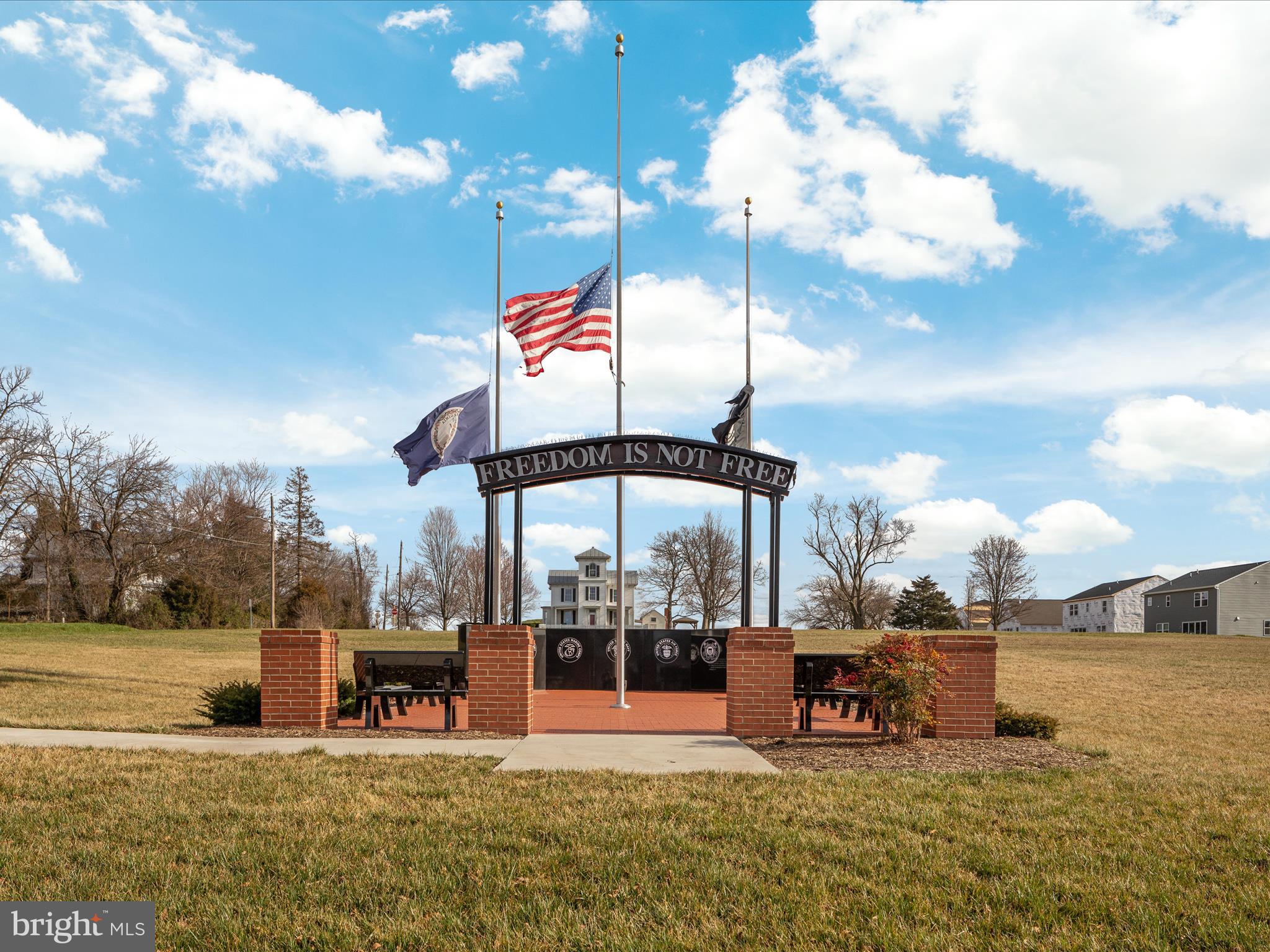 JACKSONS MEADOW - Residential