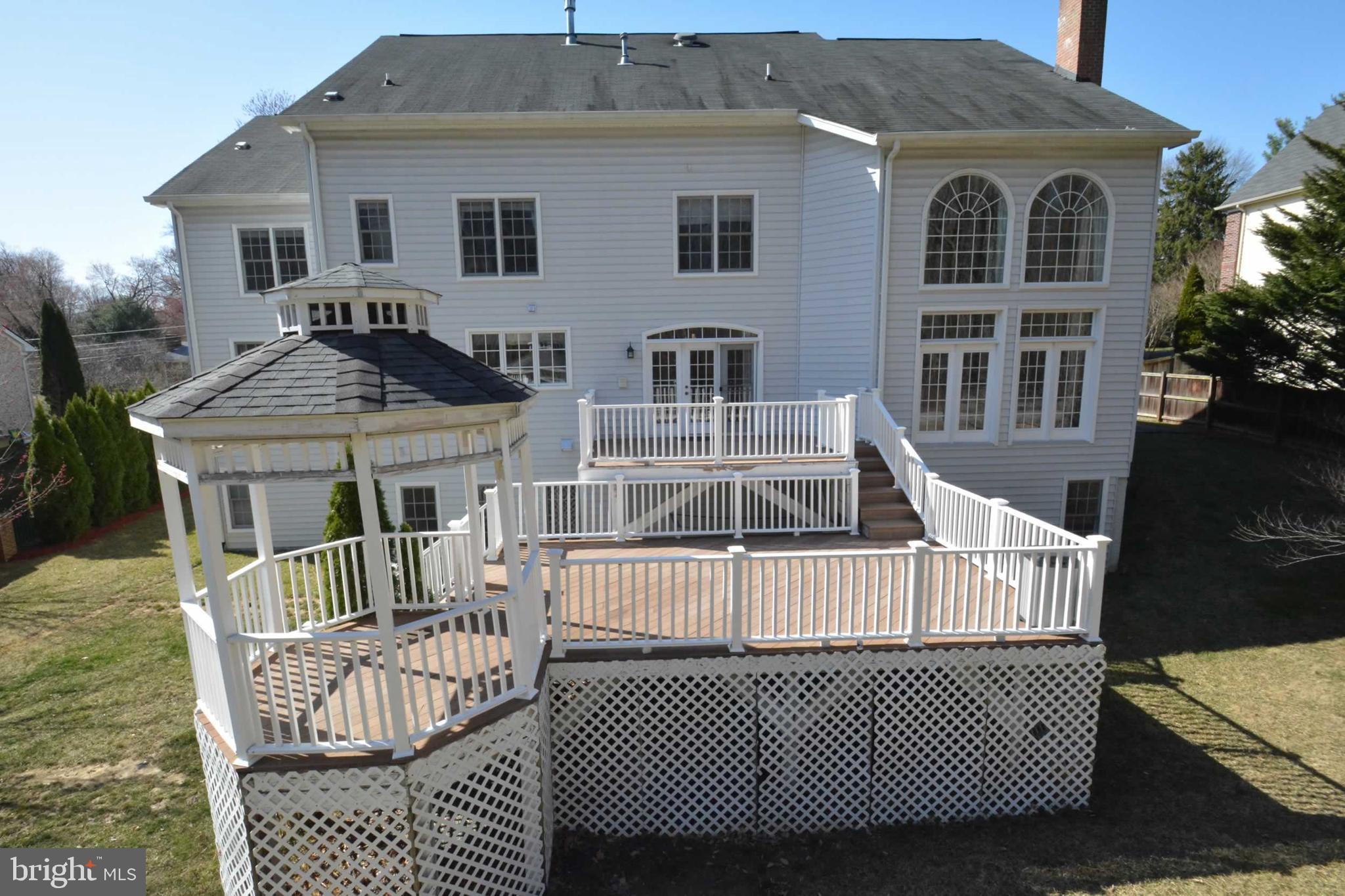 LEEHIGH VILLAGE - Residential