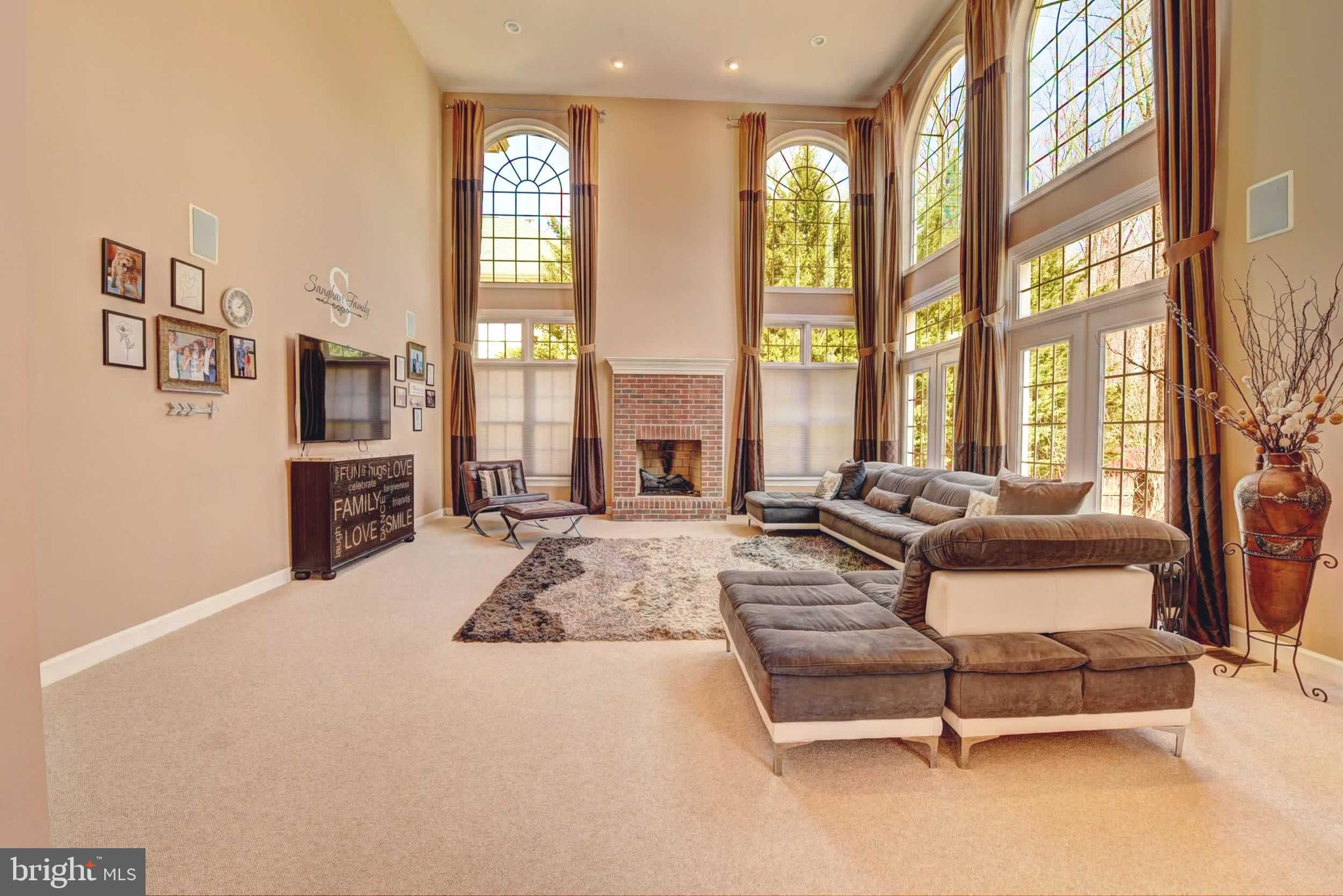 LEEHIGH VILLAGE - Residential