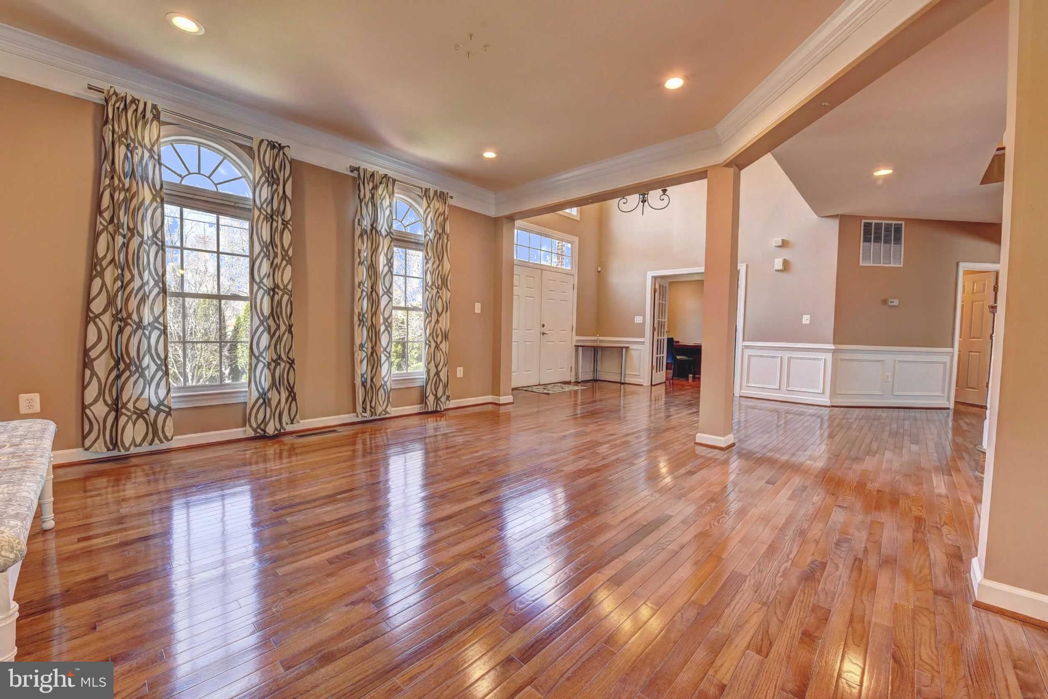 LEEHIGH VILLAGE - Residential