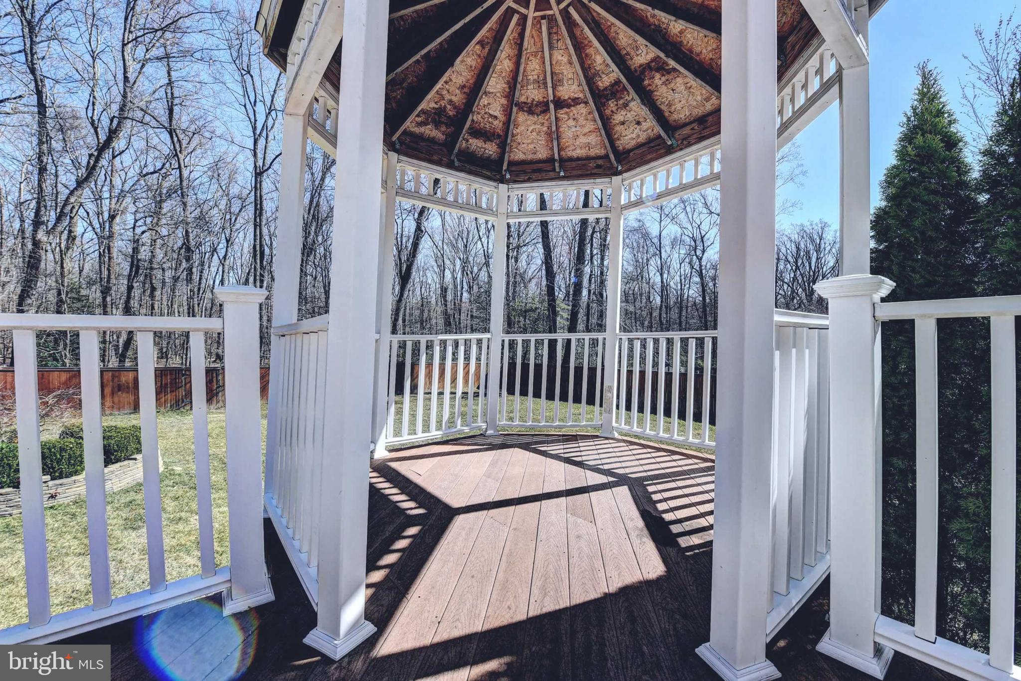 LEEHIGH VILLAGE - Residential