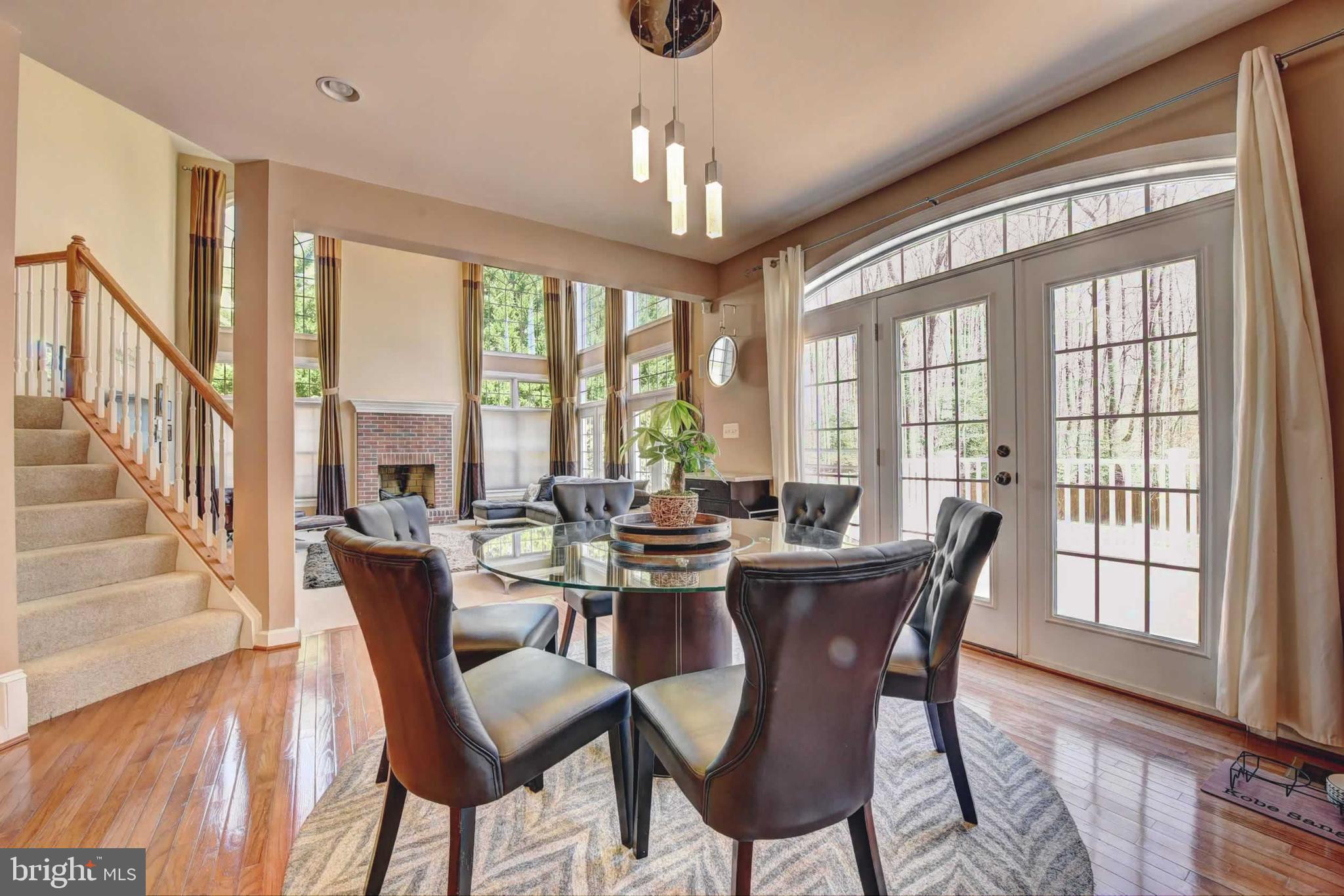 LEEHIGH VILLAGE - Residential