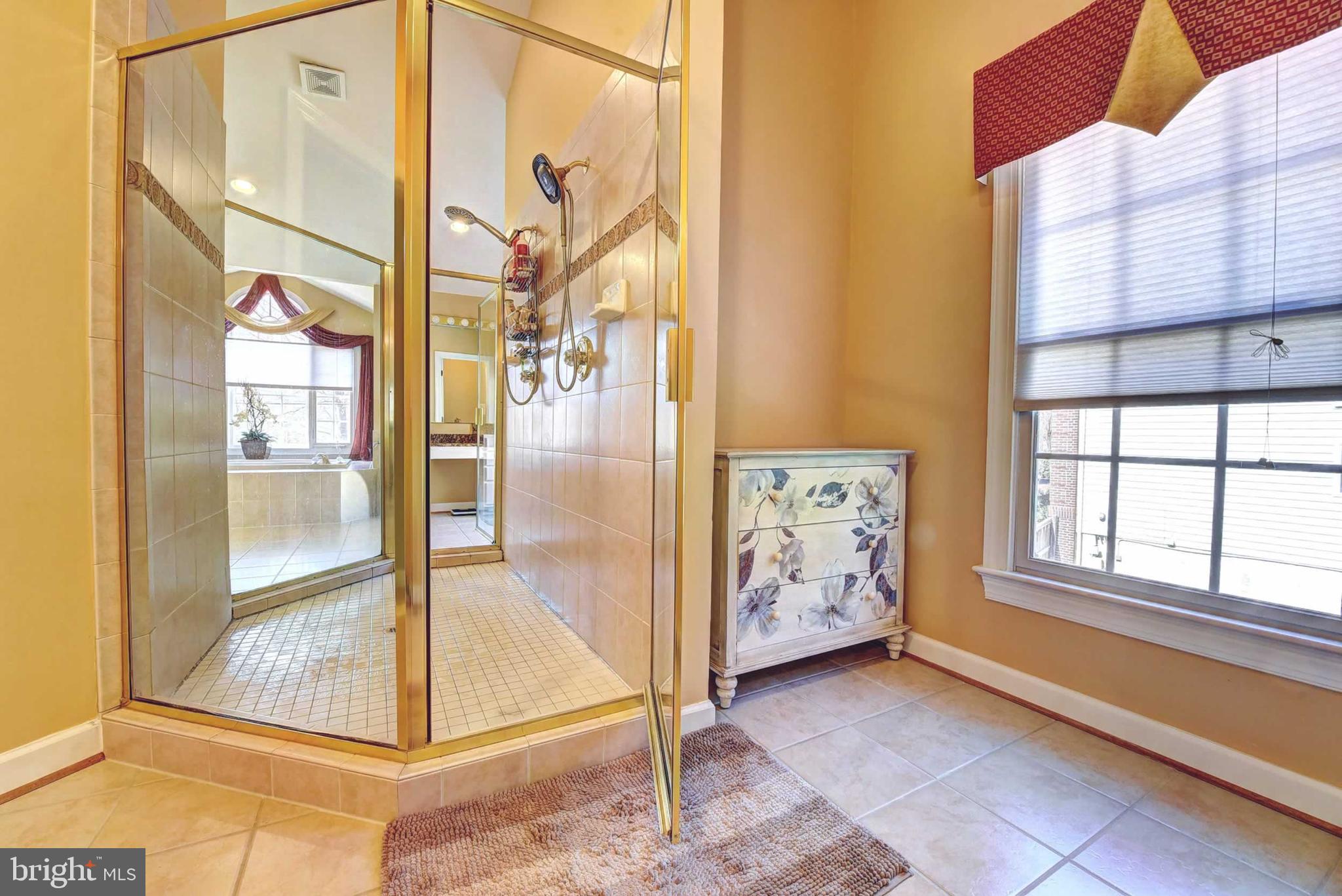 LEEHIGH VILLAGE - Residential