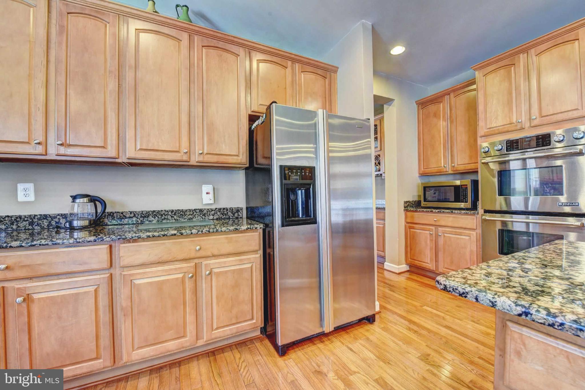 LEEHIGH VILLAGE - Residential