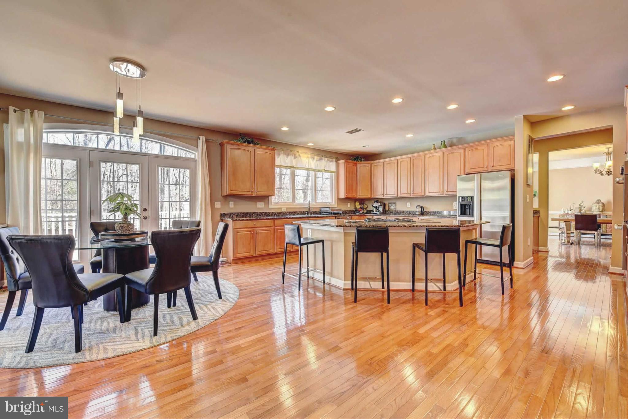 LEEHIGH VILLAGE - Residential