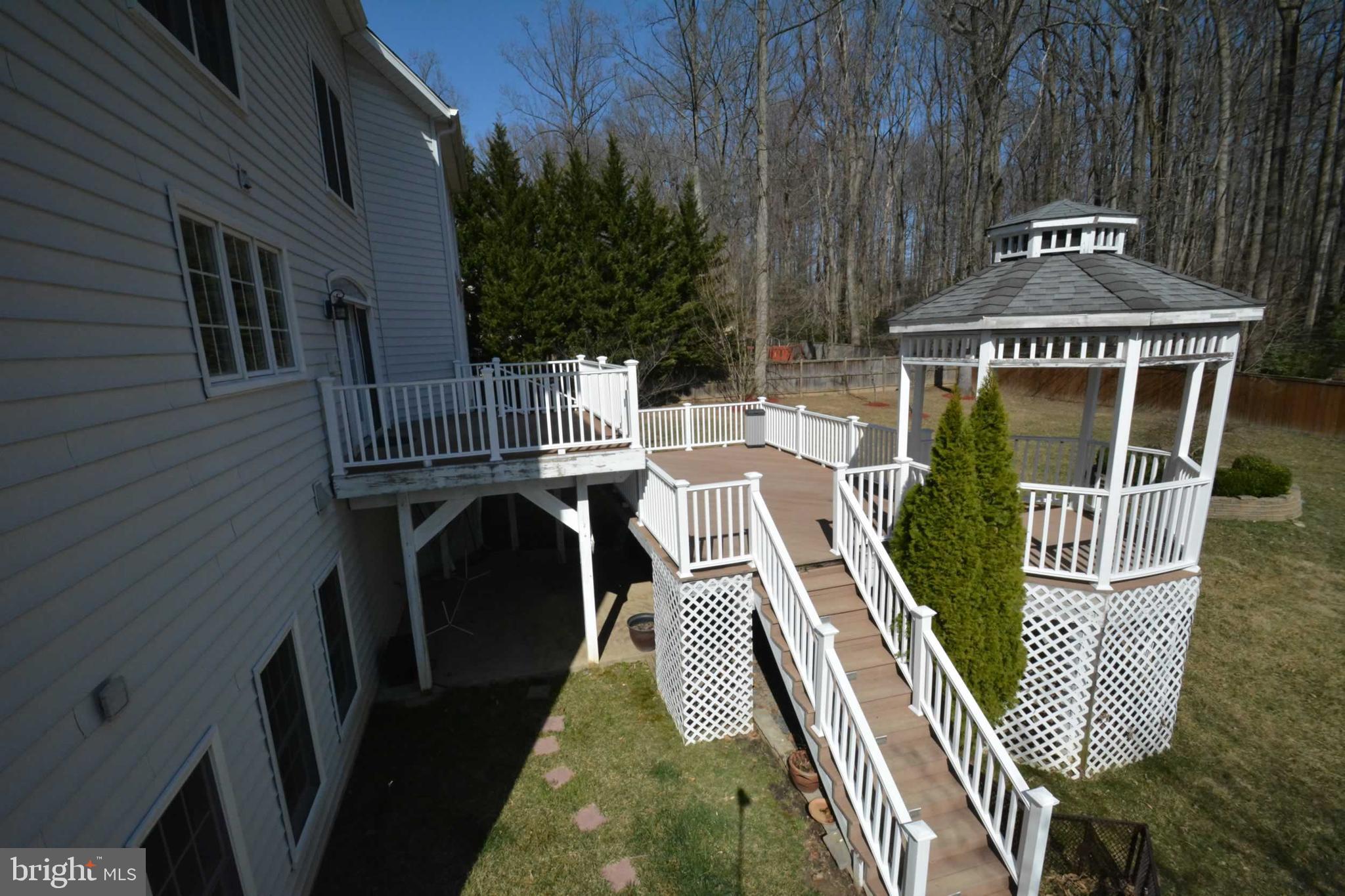 LEEHIGH VILLAGE - Residential