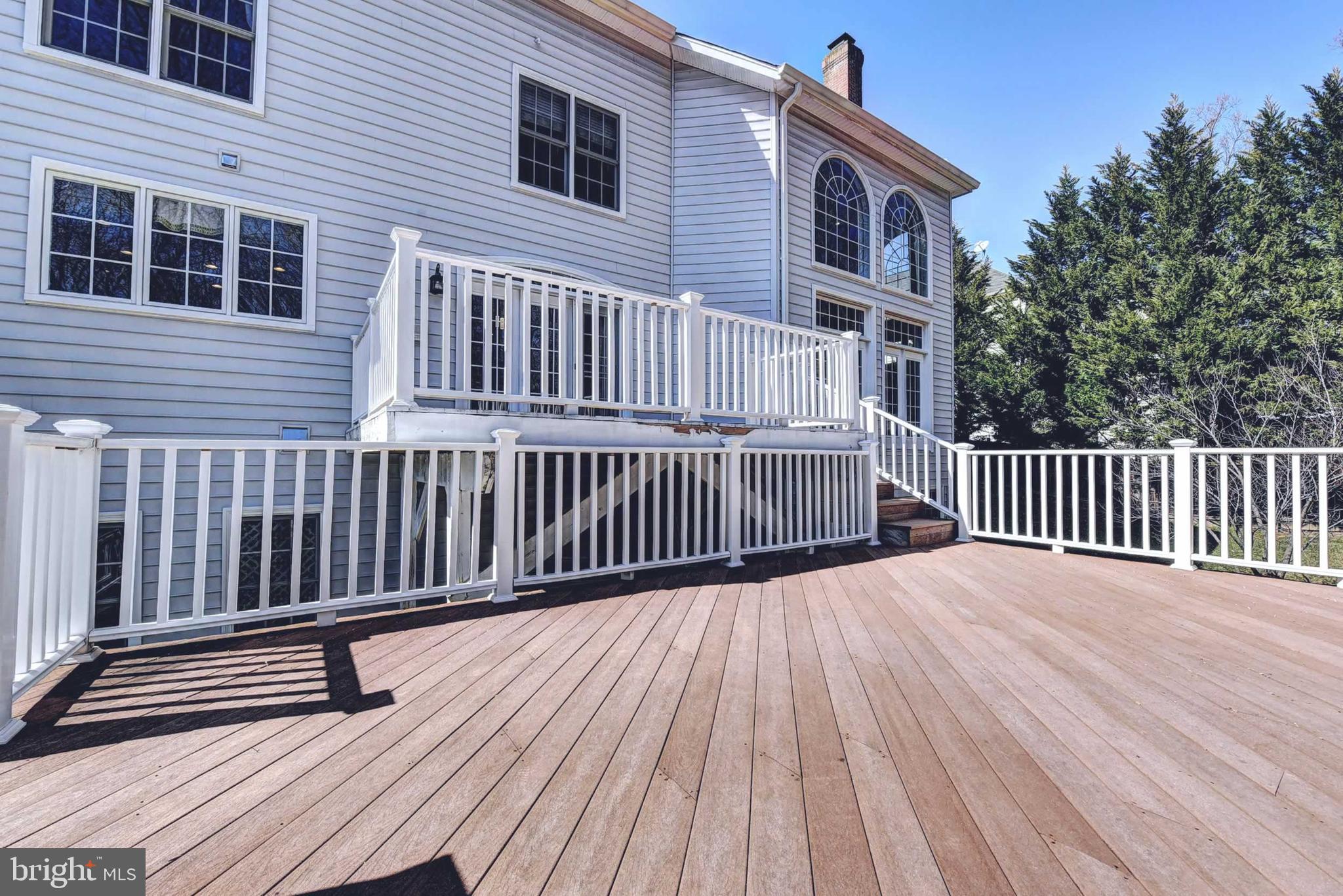 LEEHIGH VILLAGE - Residential