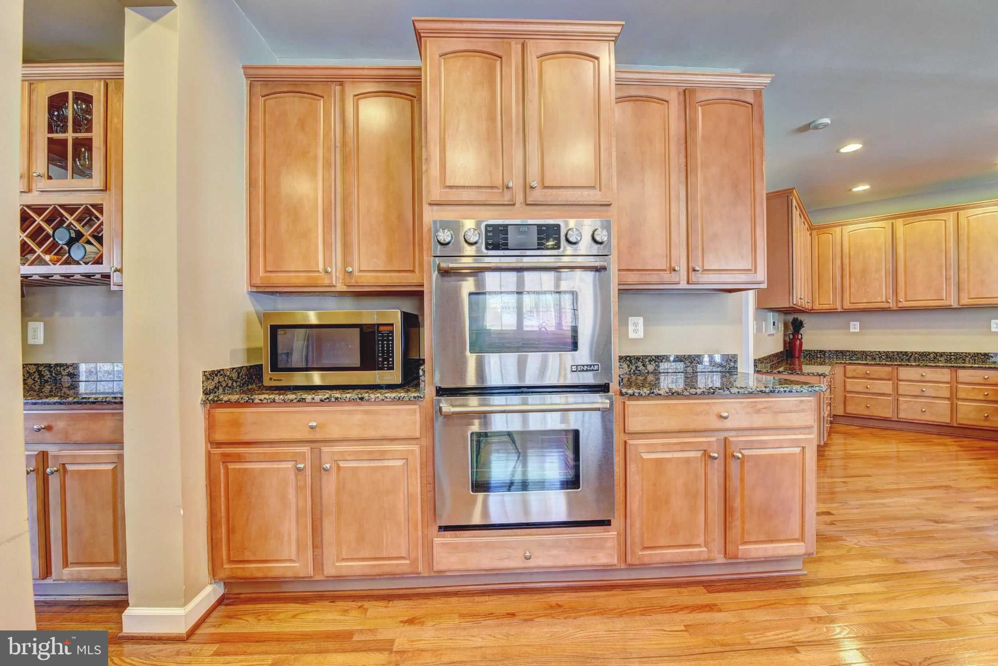 LEEHIGH VILLAGE - Residential