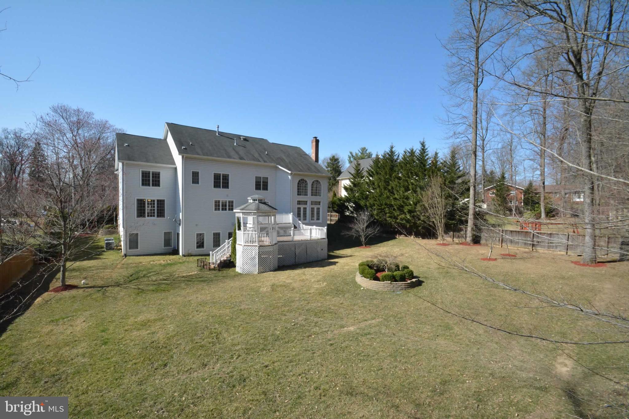 LEEHIGH VILLAGE - Residential