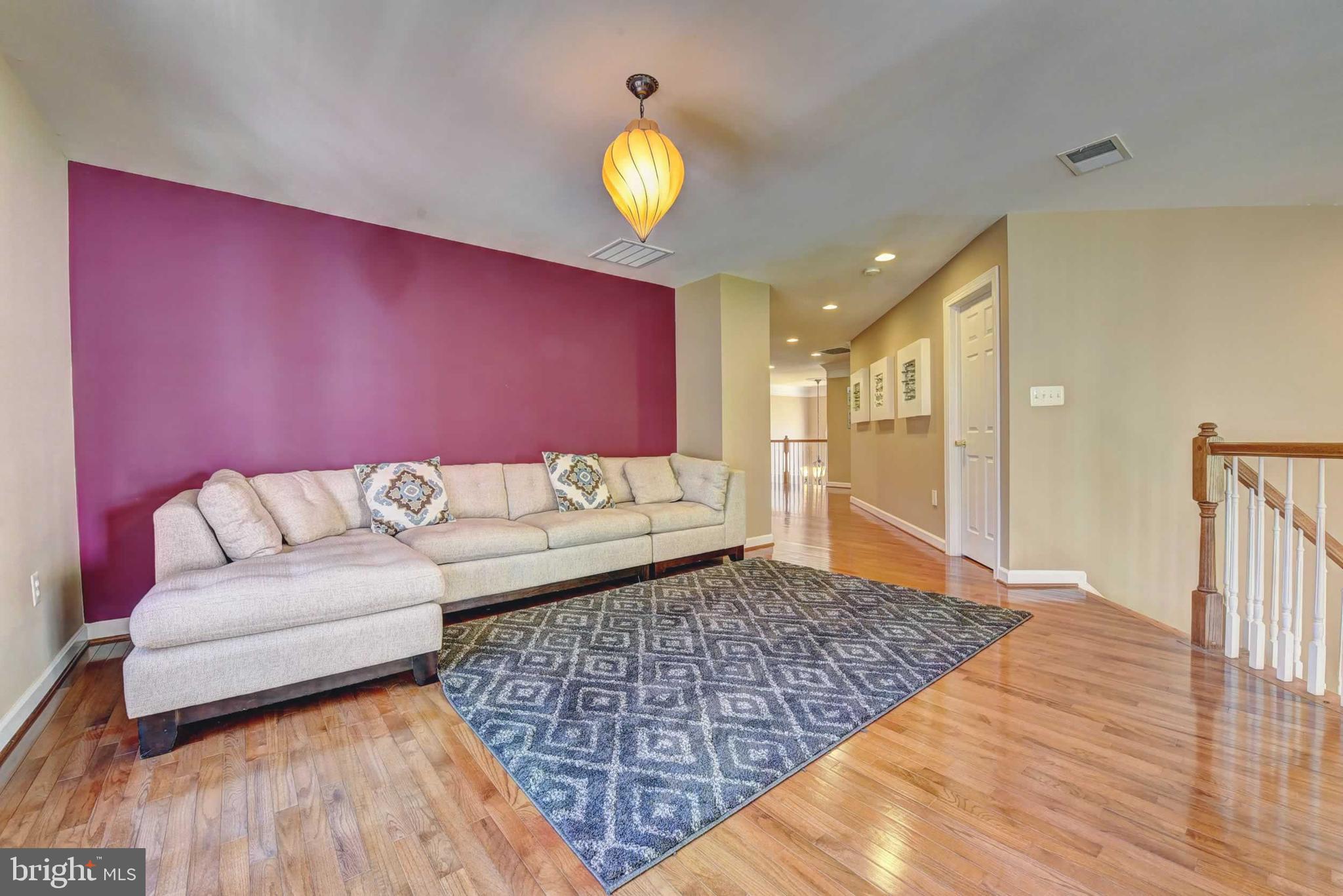 LEEHIGH VILLAGE - Residential