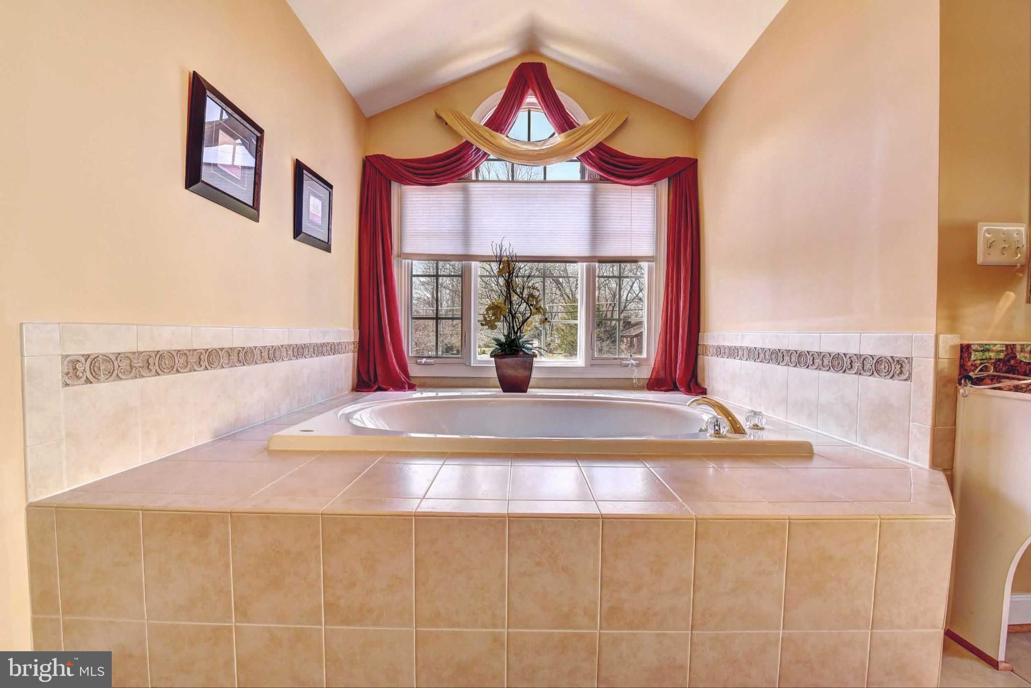 LEEHIGH VILLAGE - Residential