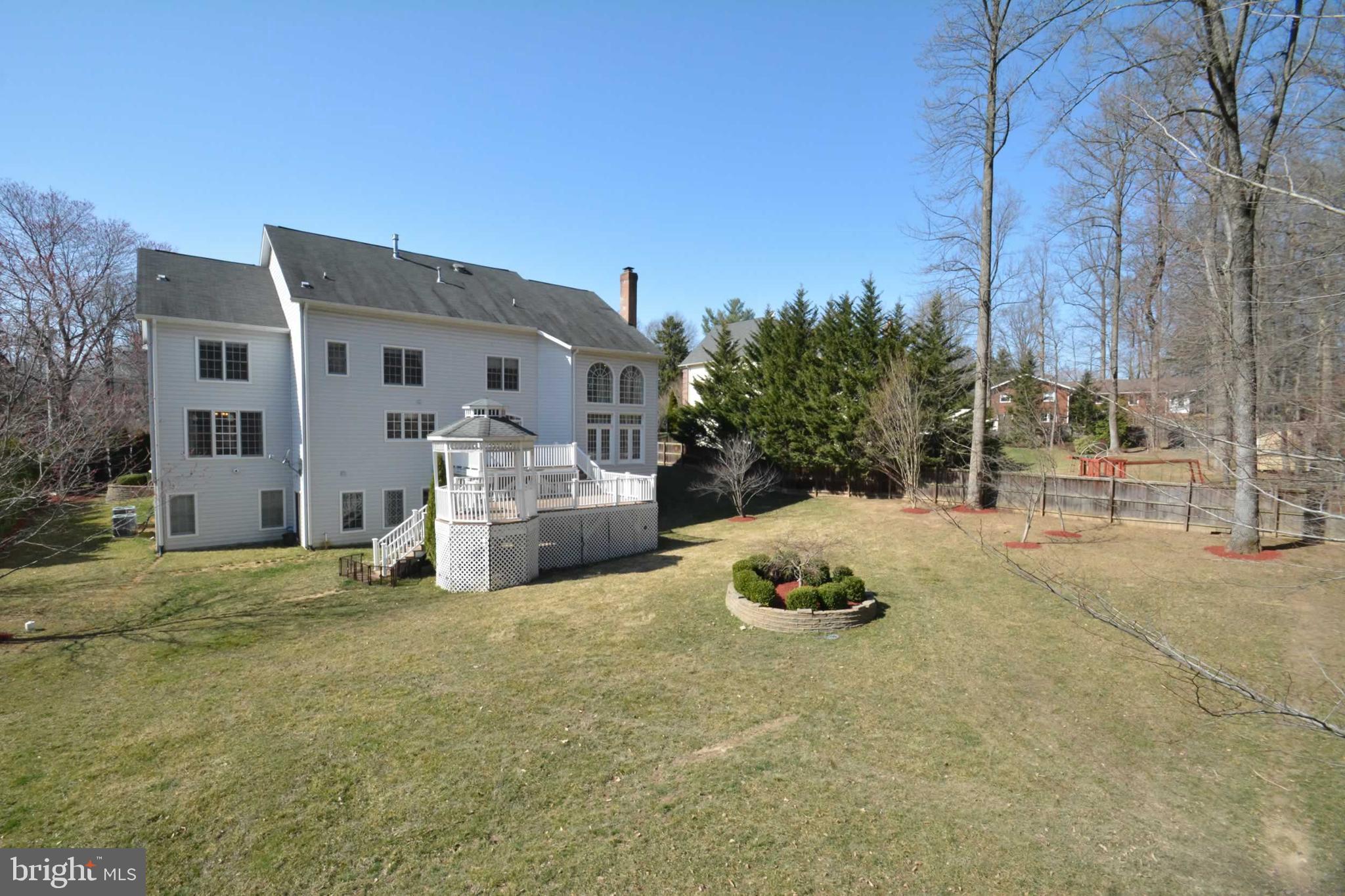 LEEHIGH VILLAGE - Residential