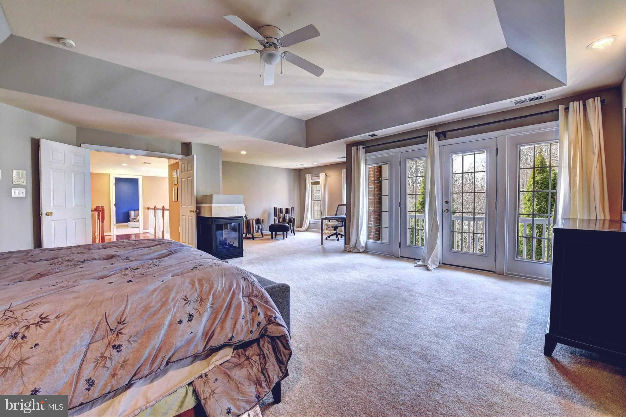 LEEHIGH VILLAGE - Residential