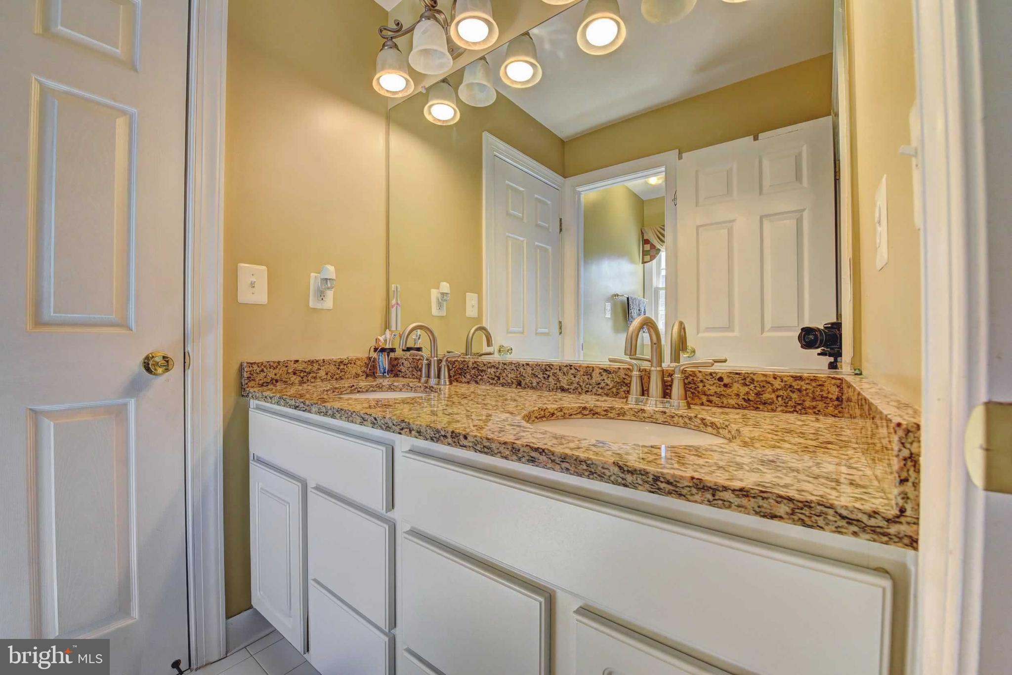 LEEHIGH VILLAGE - Residential