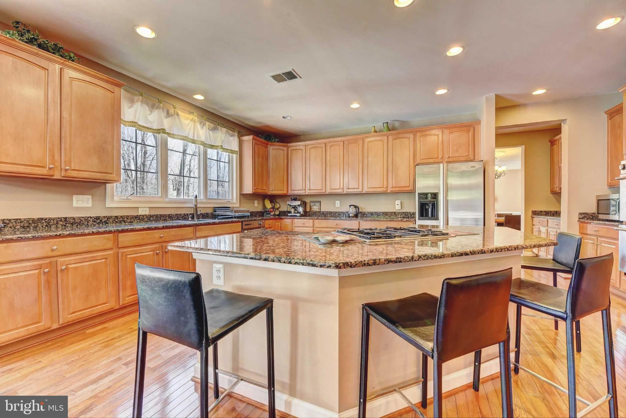 LEEHIGH VILLAGE - Residential