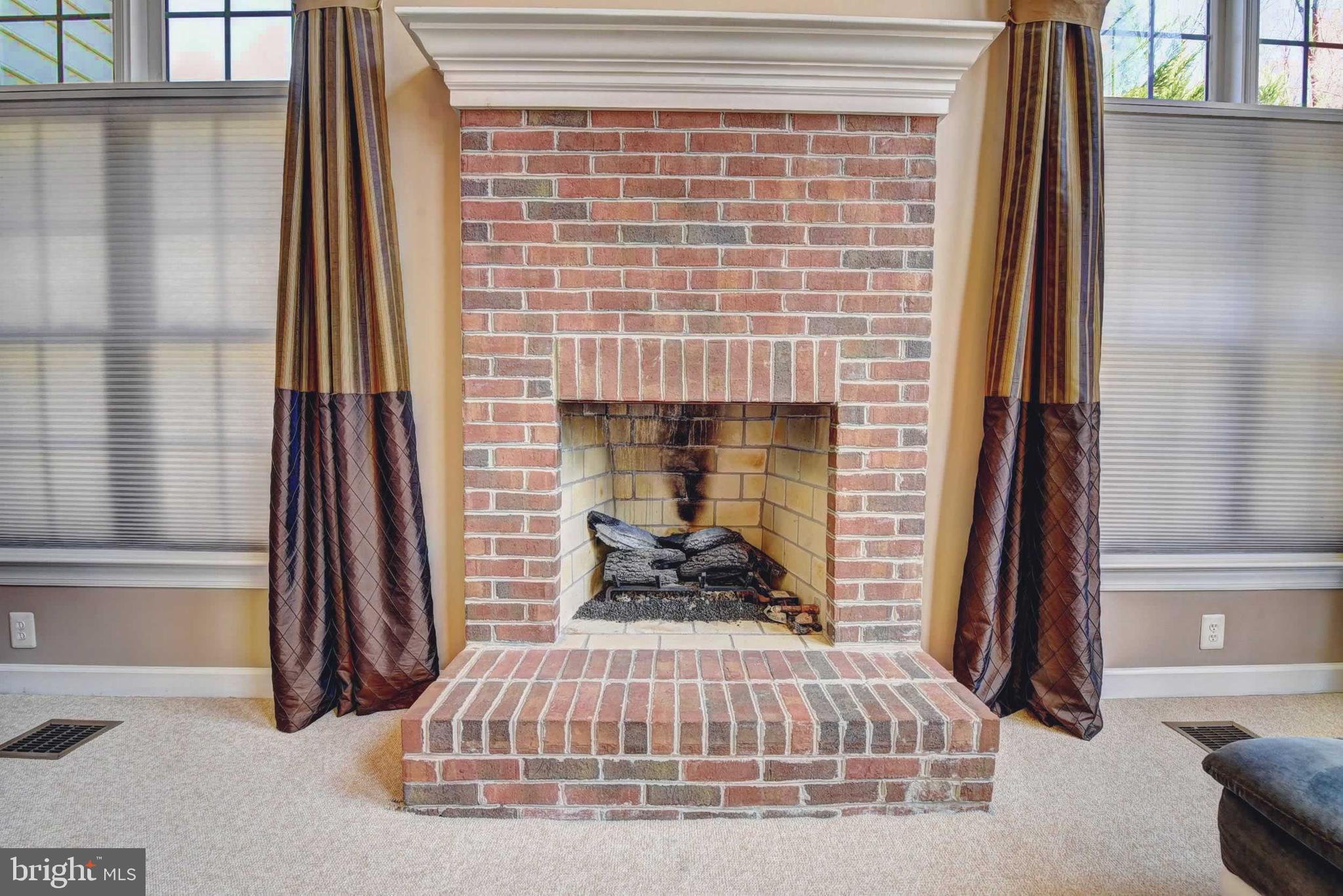 LEEHIGH VILLAGE - Residential