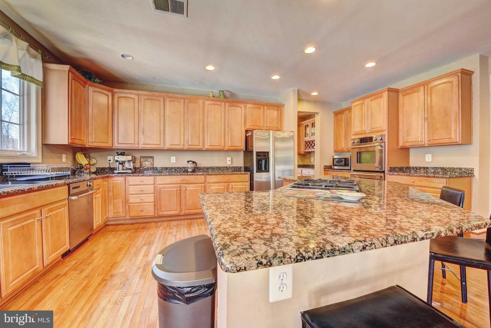 LEEHIGH VILLAGE - Residential