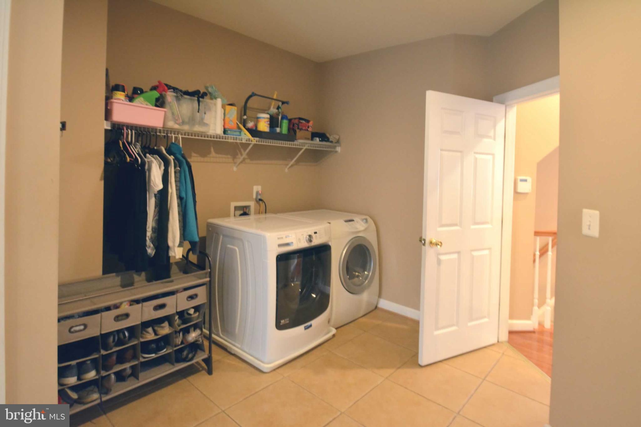 LEEHIGH VILLAGE - Residential