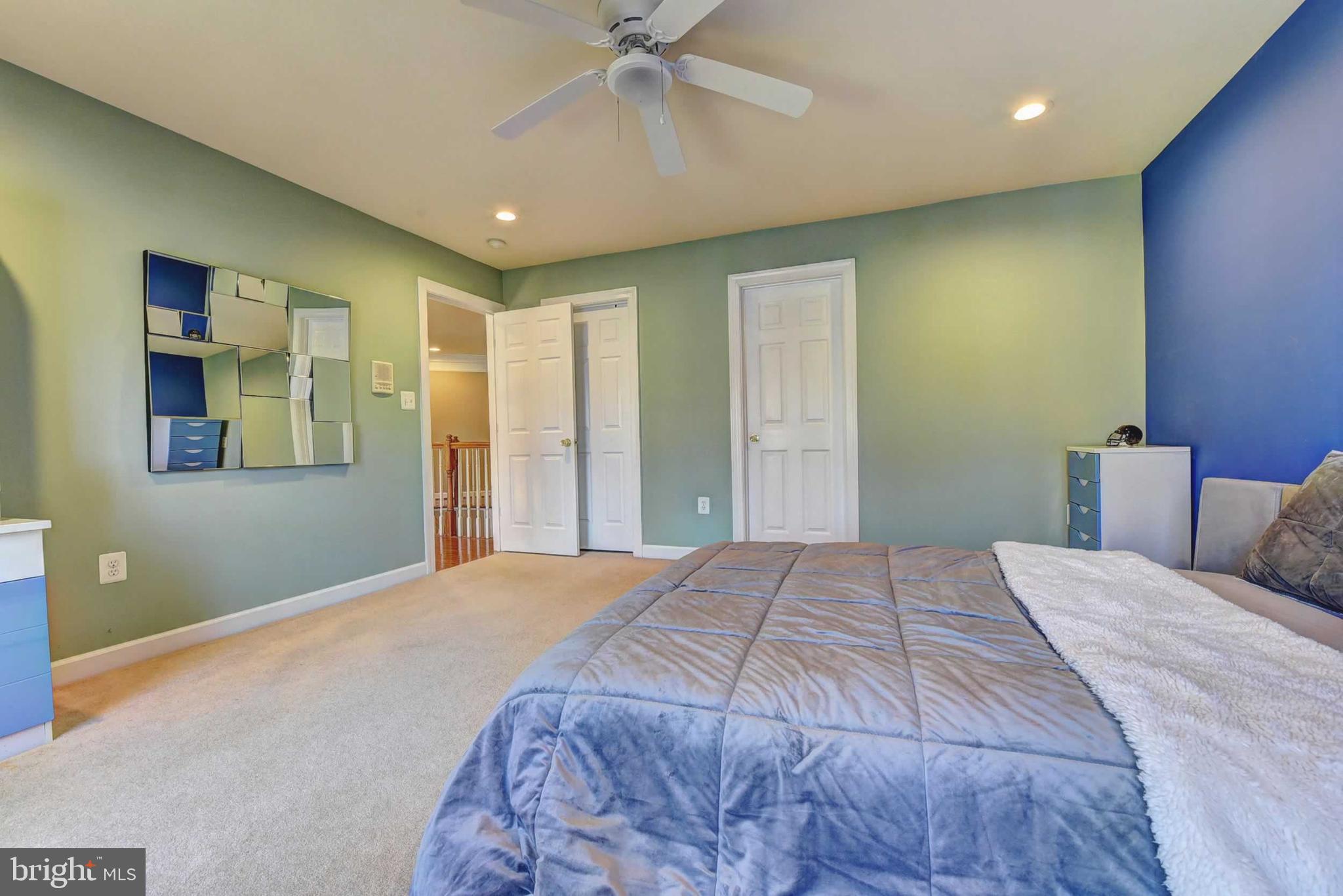 LEEHIGH VILLAGE - Residential