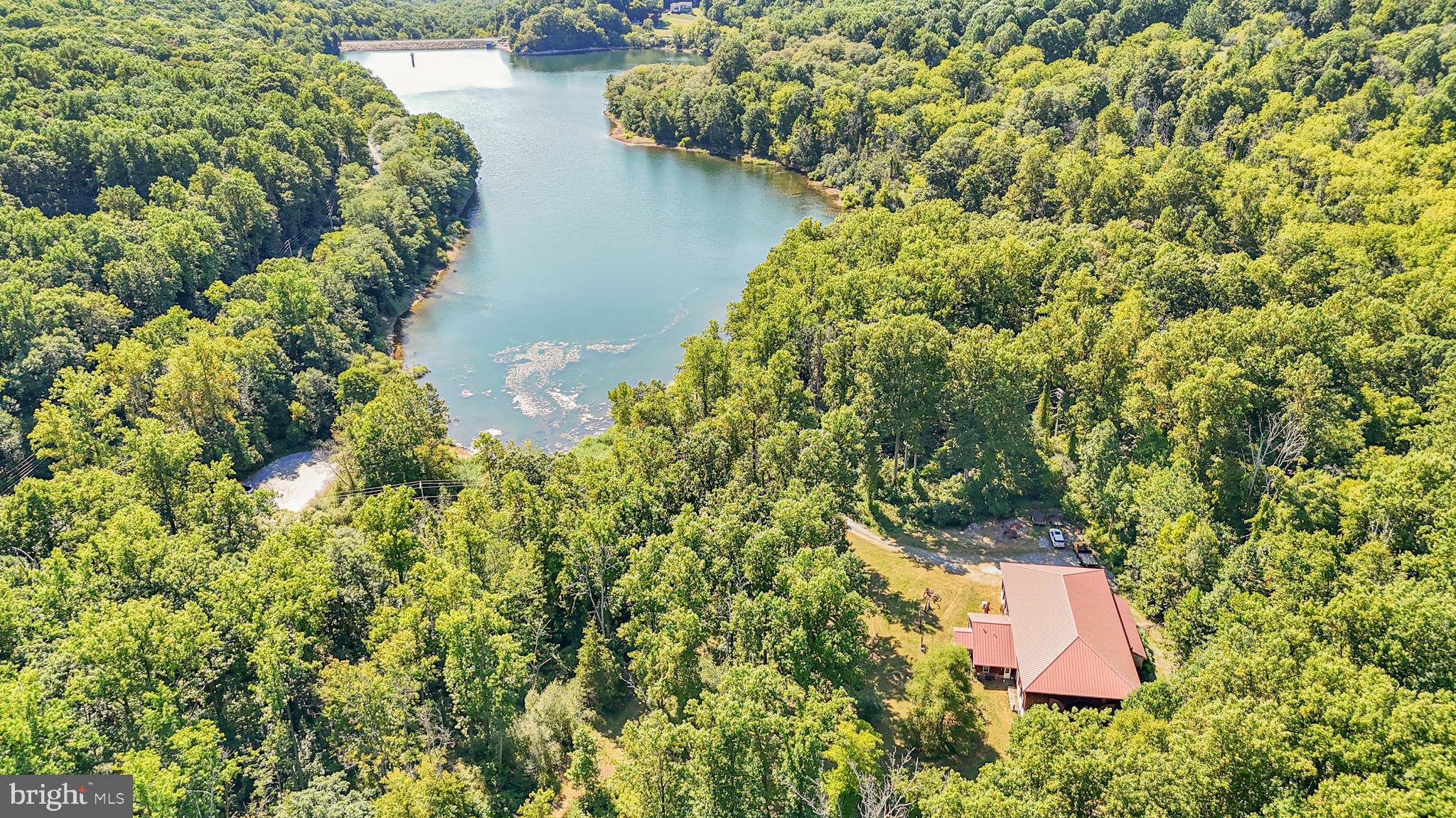 914 POWDER MILL HOLLOW ROAD