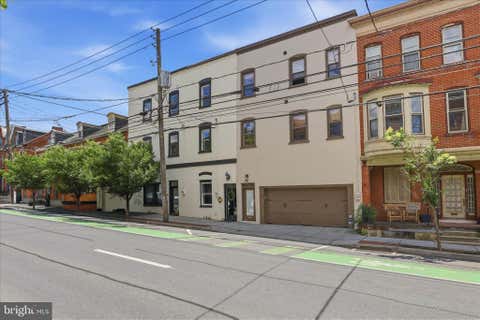 Townhouse For Sale - 16 E Walnut Street<br/> LANCASTER, PA 17602