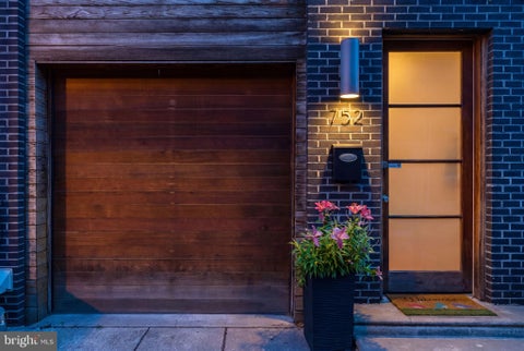 Photo of 752 S Hicks Street, PHILADELPHIA, PA 19146 (MLS # PAPH2638372)