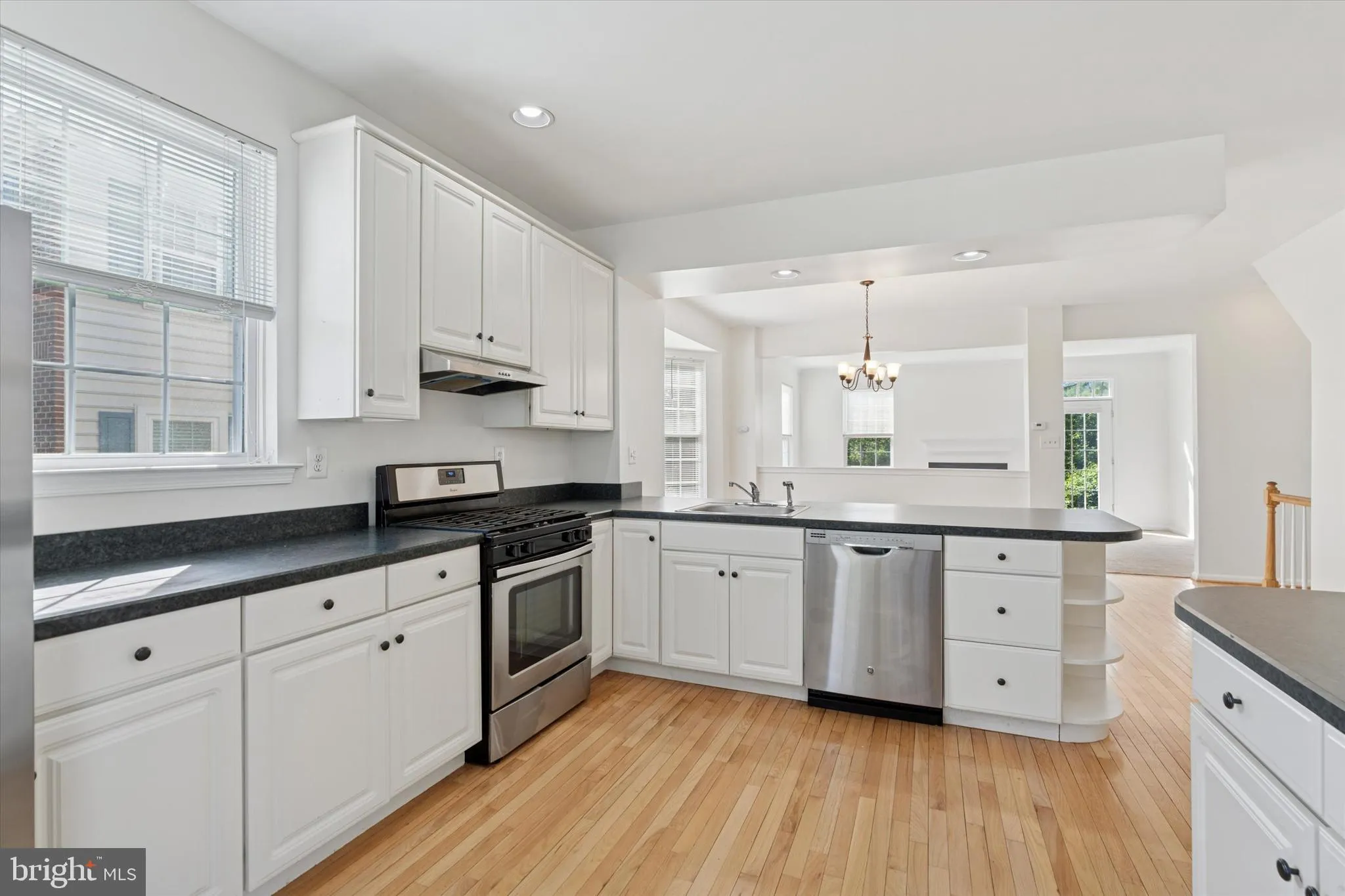 Conshohocken, Pennsylvania 19428, United States, 3 Bedrooms Bedrooms, ,3 BathroomsBathrooms,Residential,Active,127110