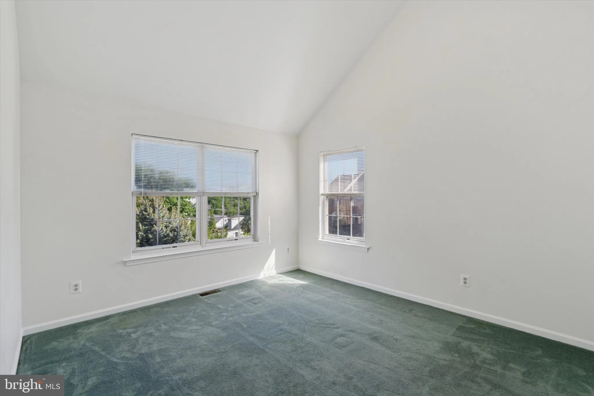 Conshohocken, Pennsylvania 19428, United States, 3 Bedrooms Bedrooms, ,3 BathroomsBathrooms,Residential,Active,127110