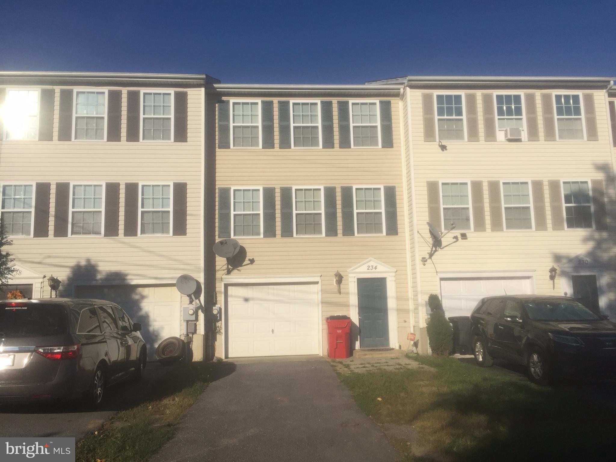 TOWNES OF TOPAZ - Residential Lease