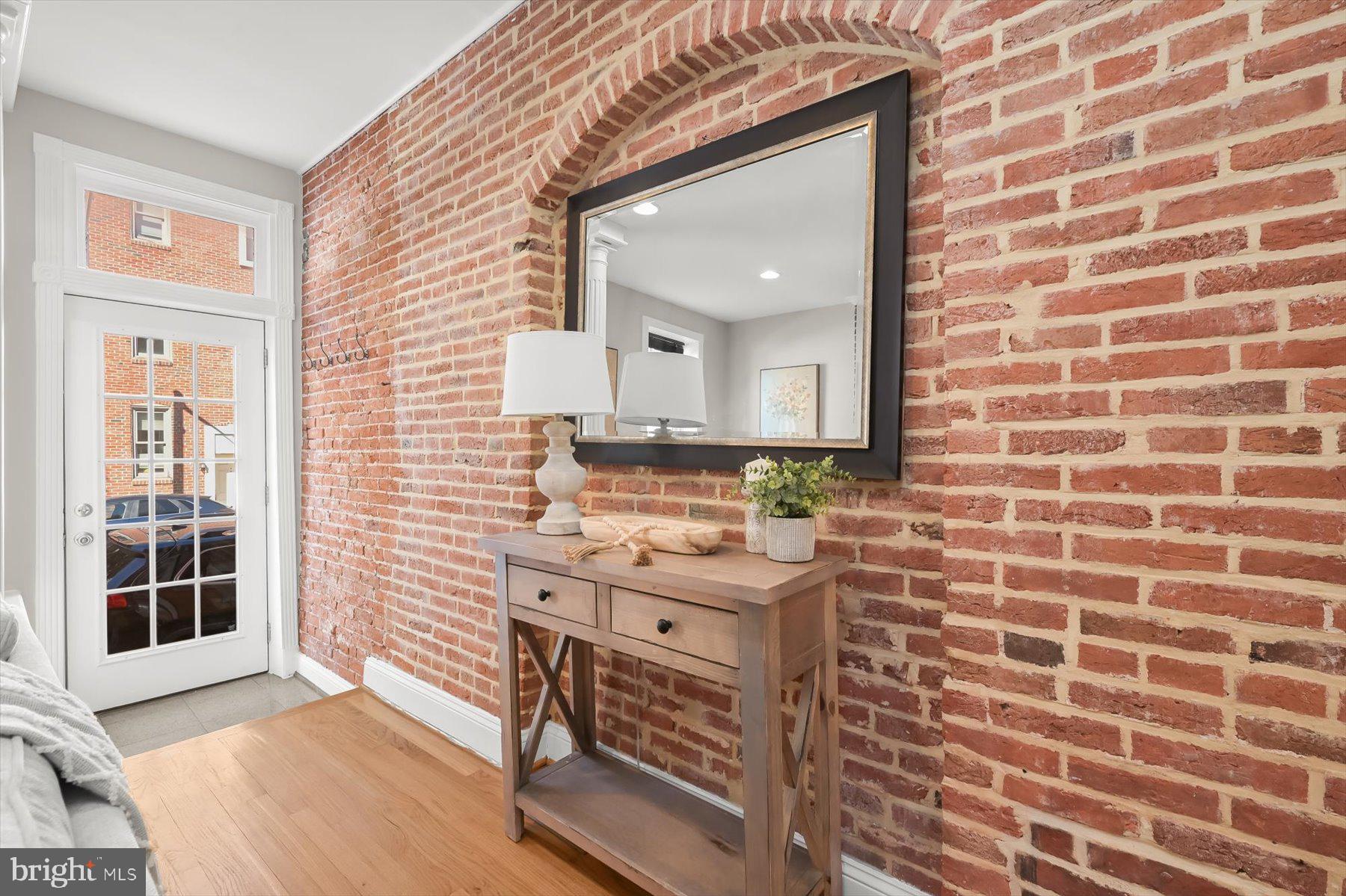 RIVERSIDE - Residential