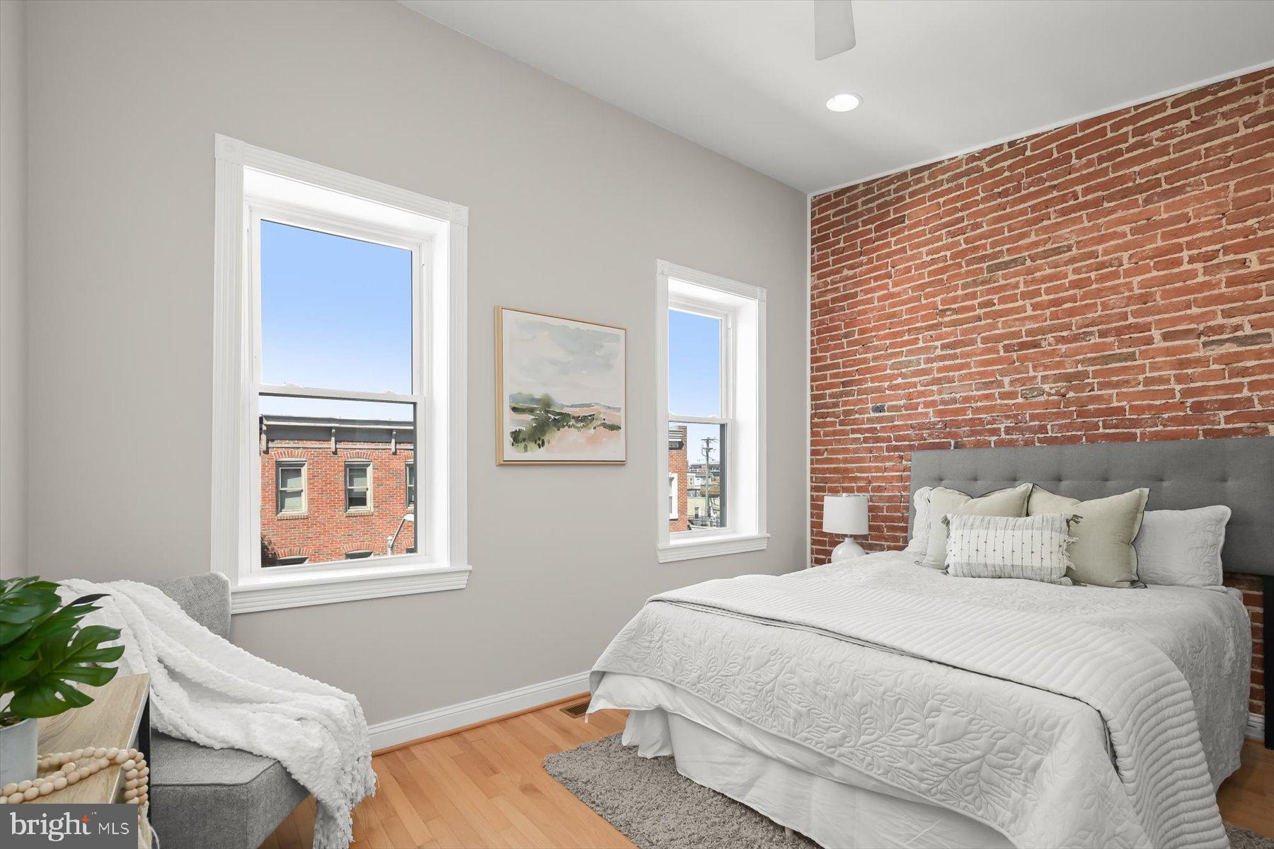 RIVERSIDE - Residential