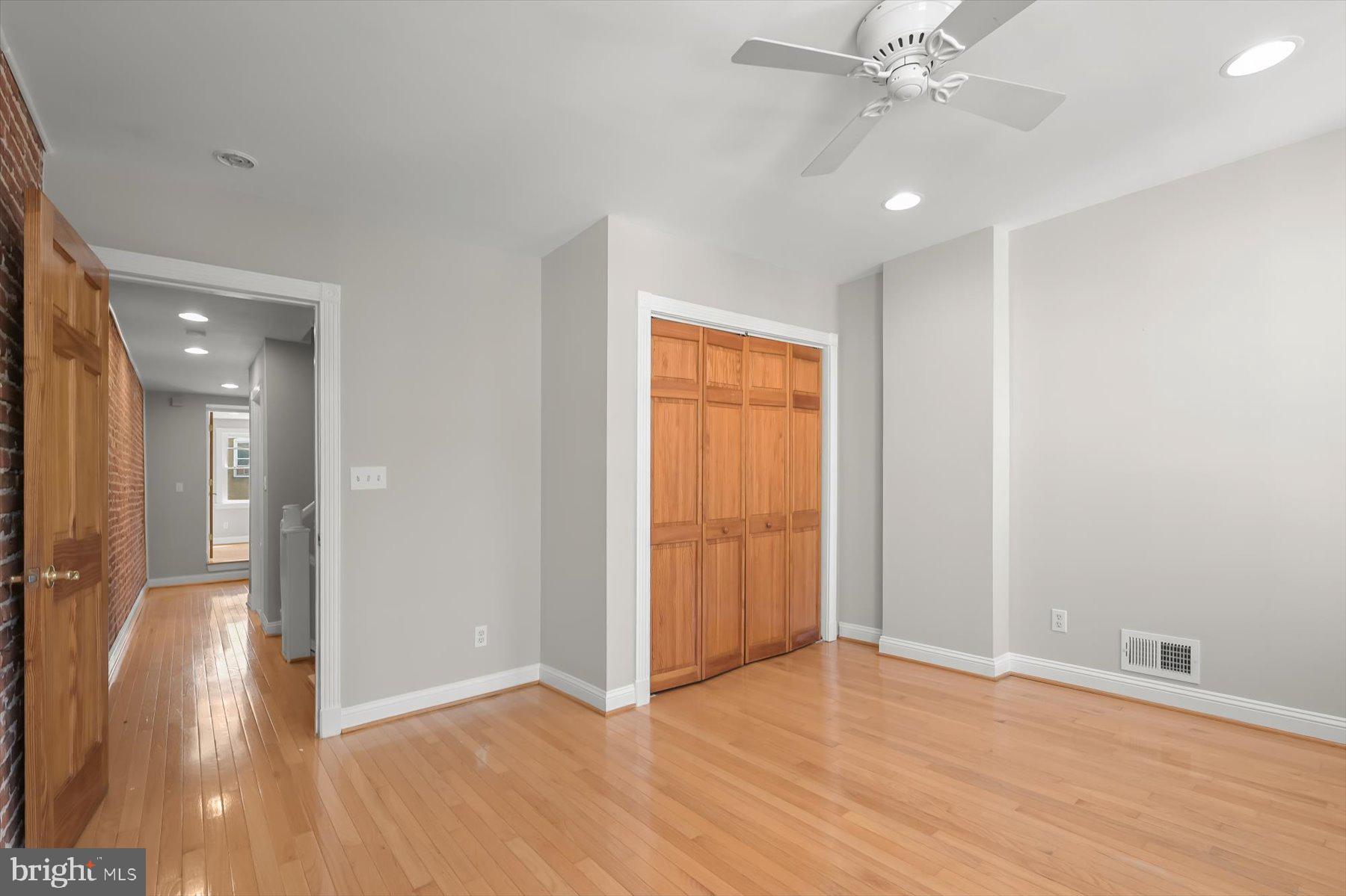 RIVERSIDE - Residential