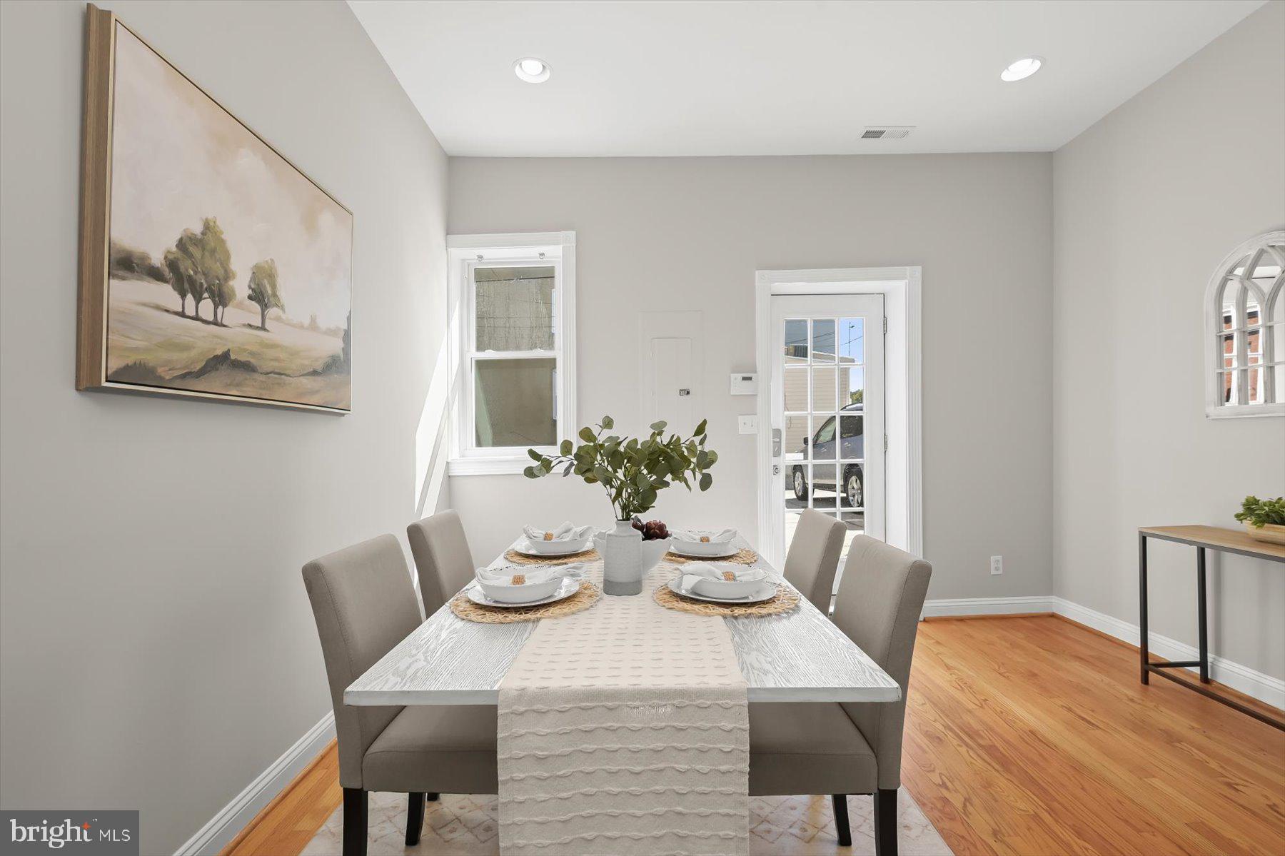 RIVERSIDE - Residential