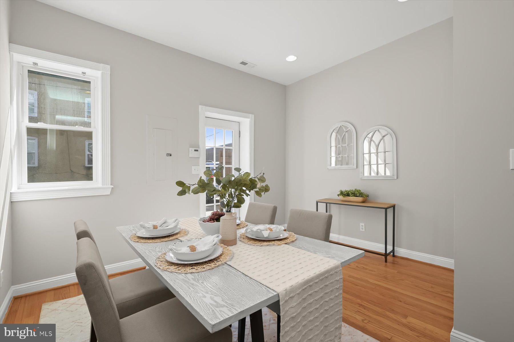 RIVERSIDE - Residential